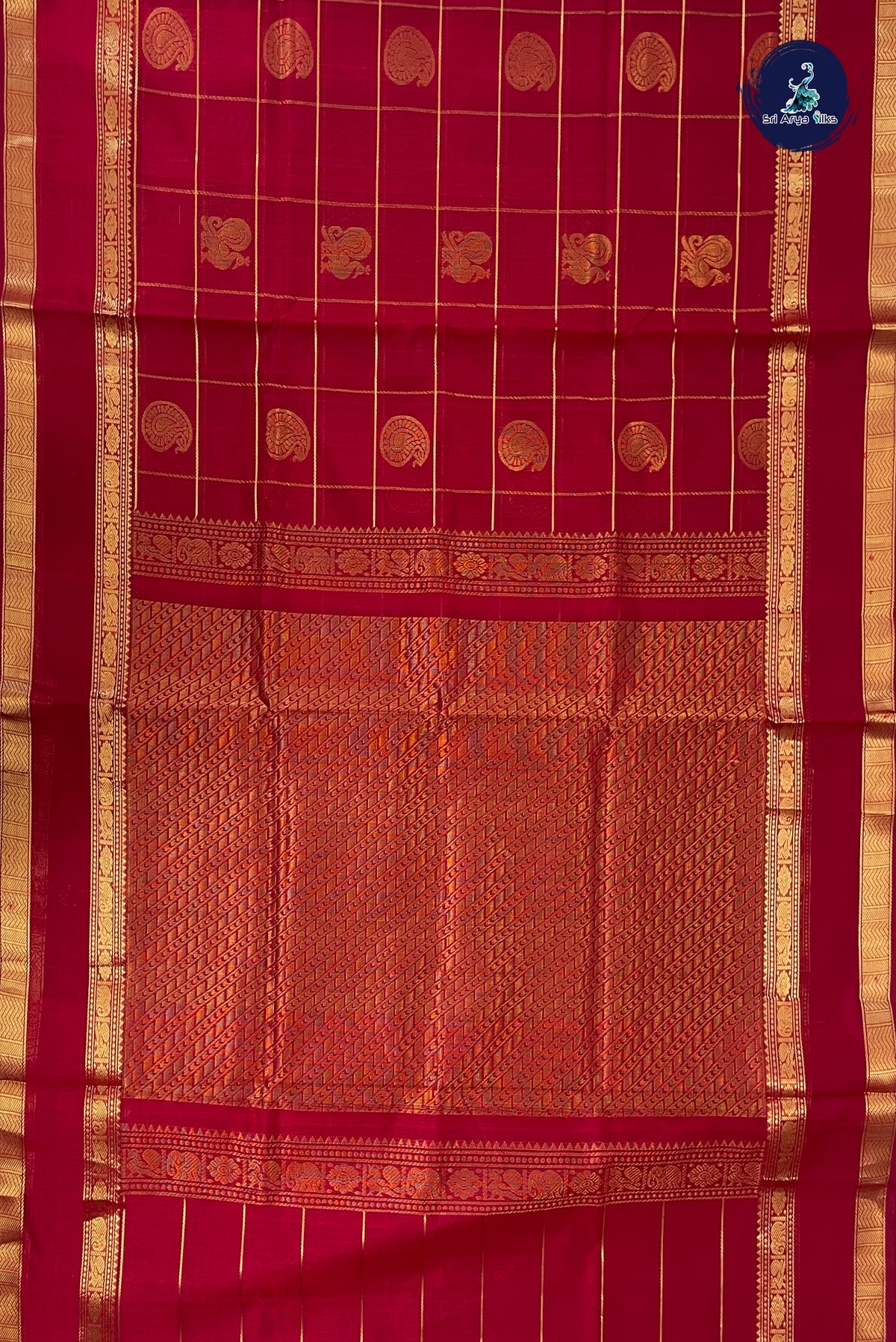 Maroon Bridal Silk Cotton Saree With Mayil Chakram Butta Pattern