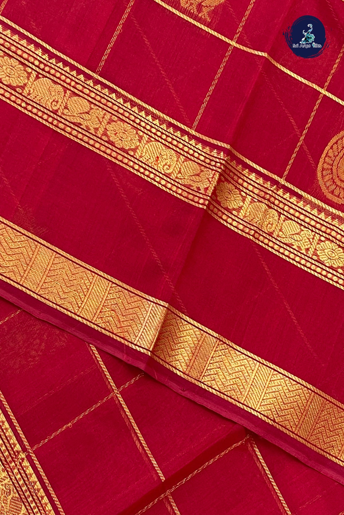 Maroon Bridal Silk Cotton Saree With Mayil Chakram Butta Pattern