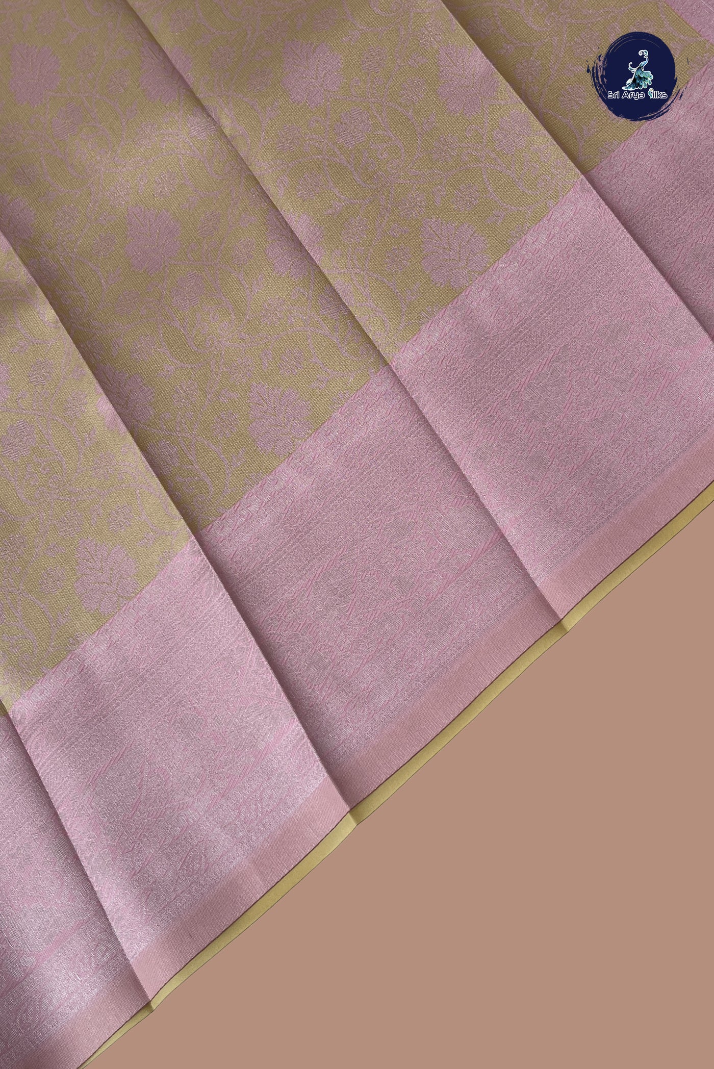 Cream Semi Soft Silk Saree With Jacquard Pattern