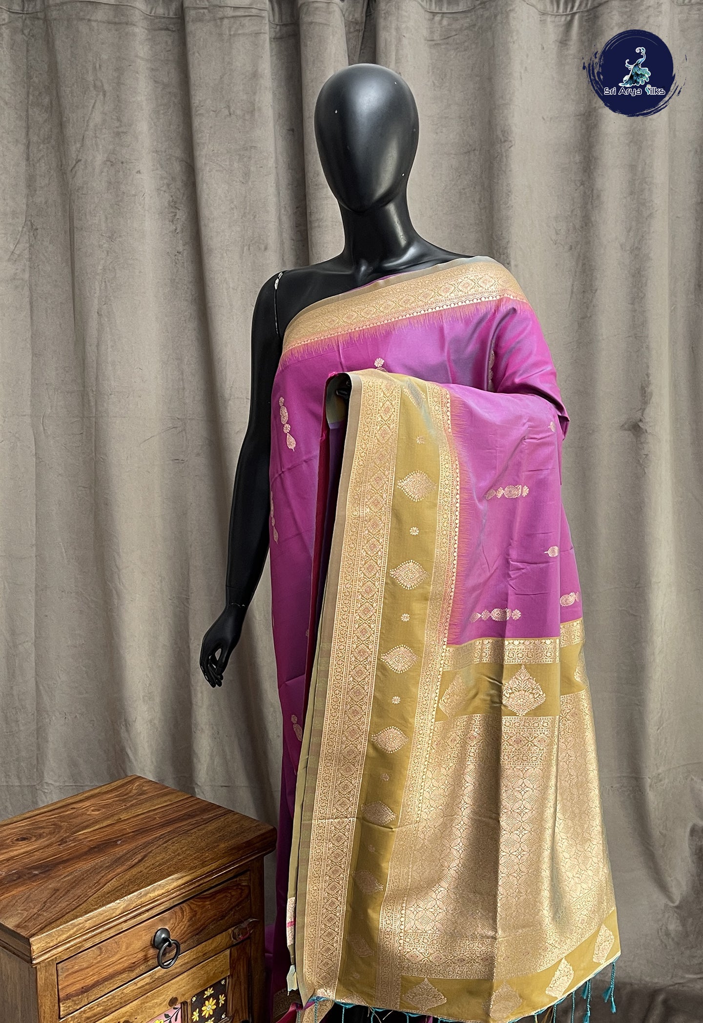 Dual Tone Purple Semi Soft Silk Saree With Zari Buttas Pattern