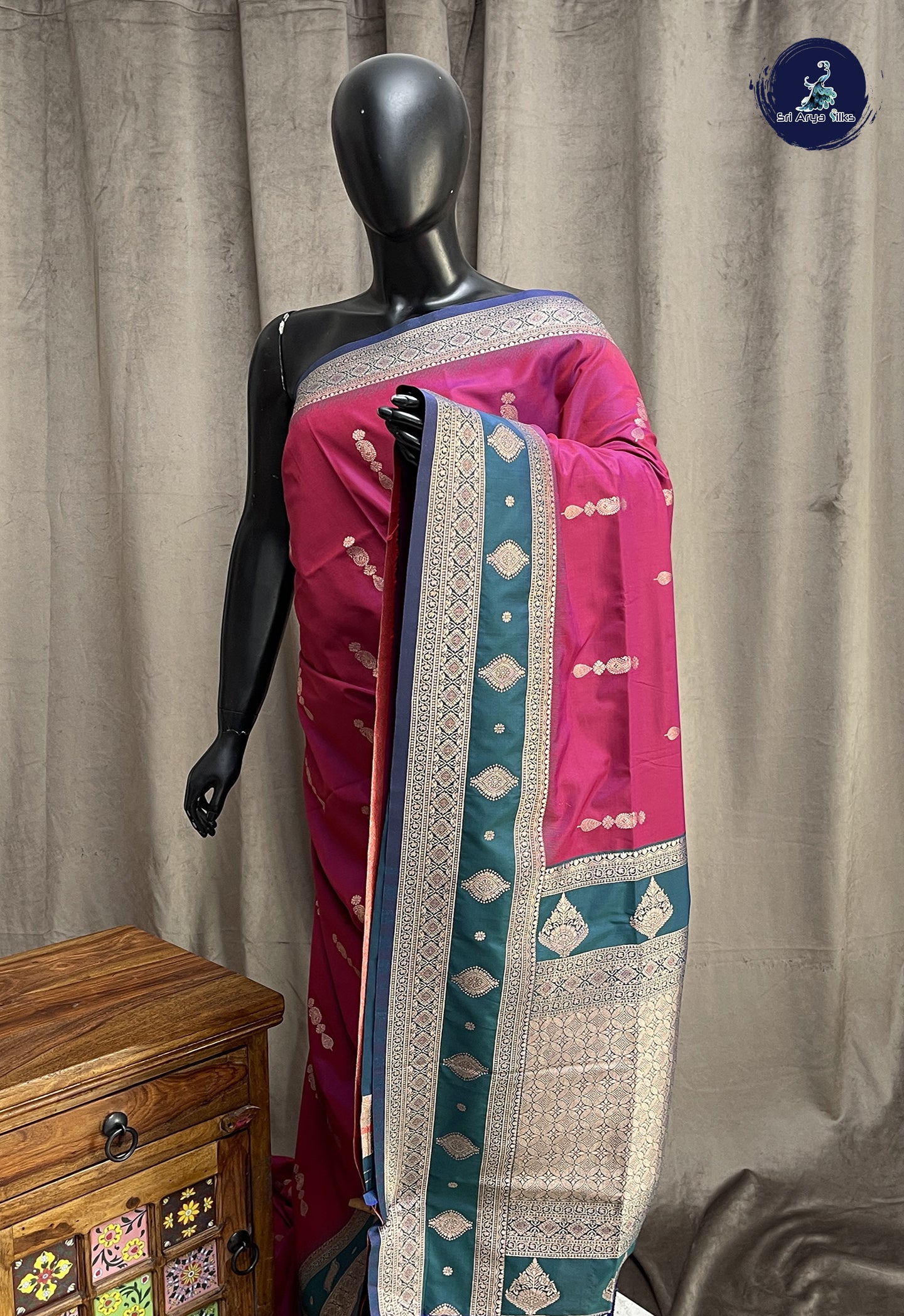 BeetRoot Shade Semi Soft Silk Saree With Zari Buttas Pattern