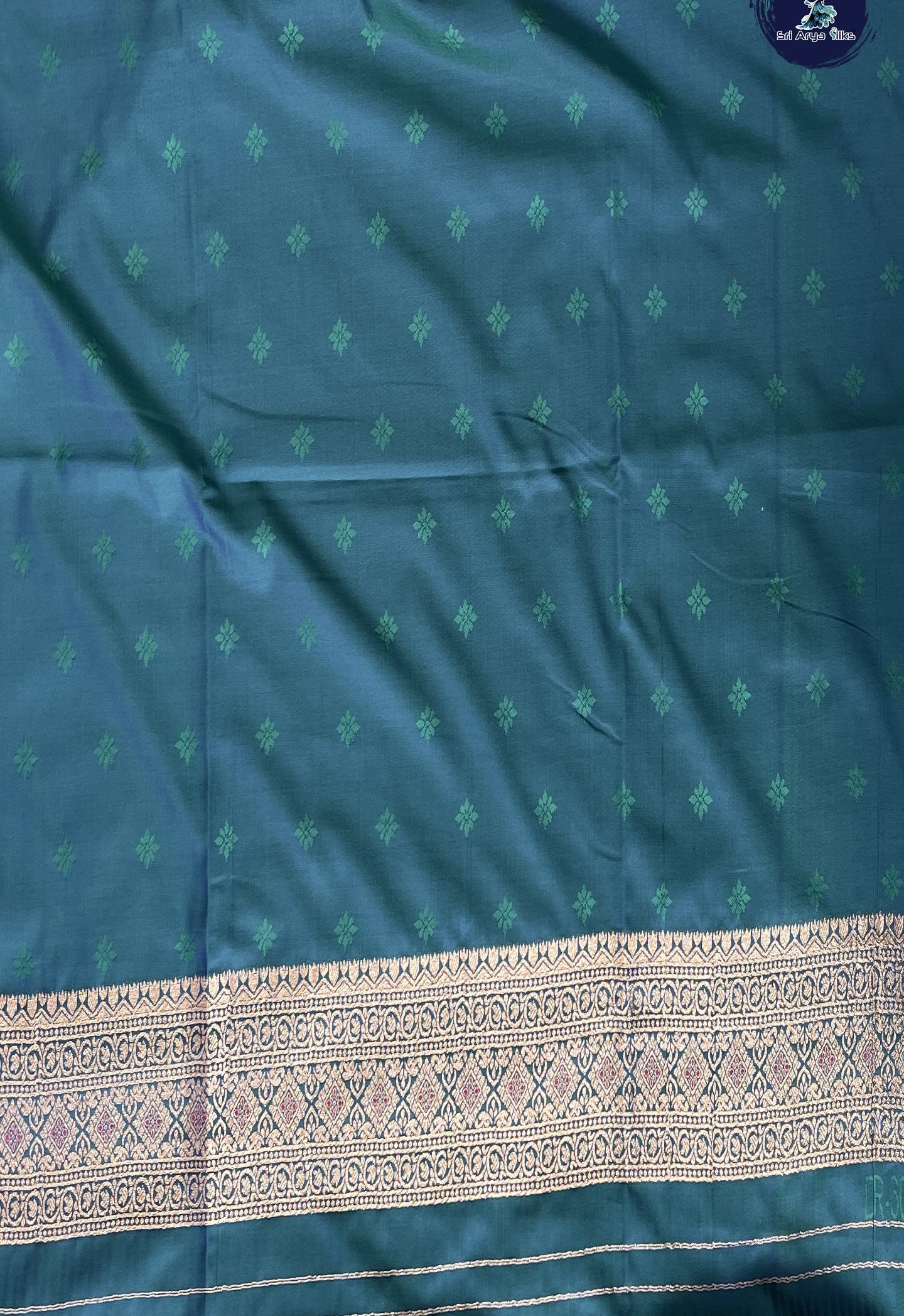BeetRoot Shade Semi Soft Silk Saree With Zari Buttas Pattern