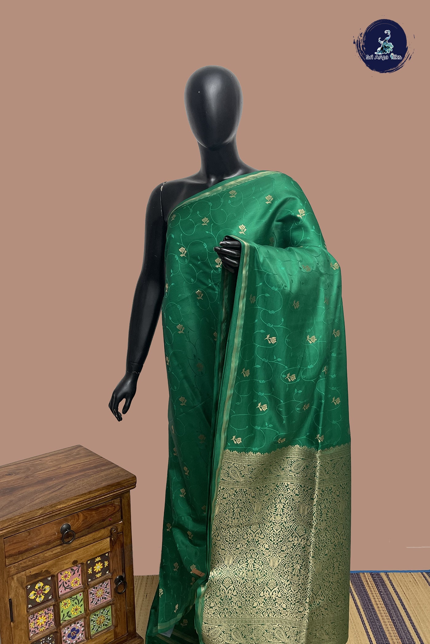 Green Semi Silk Saree With Embossed Pattern