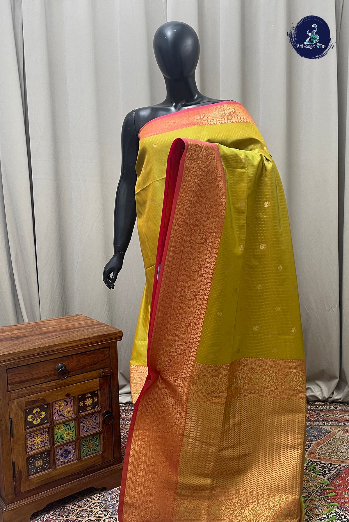Dual Tone Mehendi Green Semi Silk Saree With Stripes Pattern