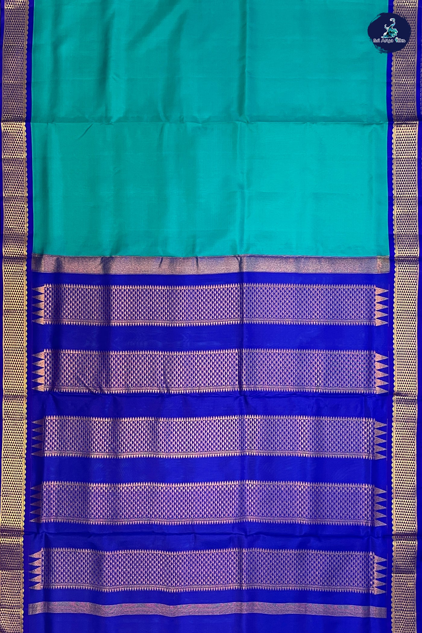 Turquoise Madisar 10 Yards Silk Saree With Plain Pattern
