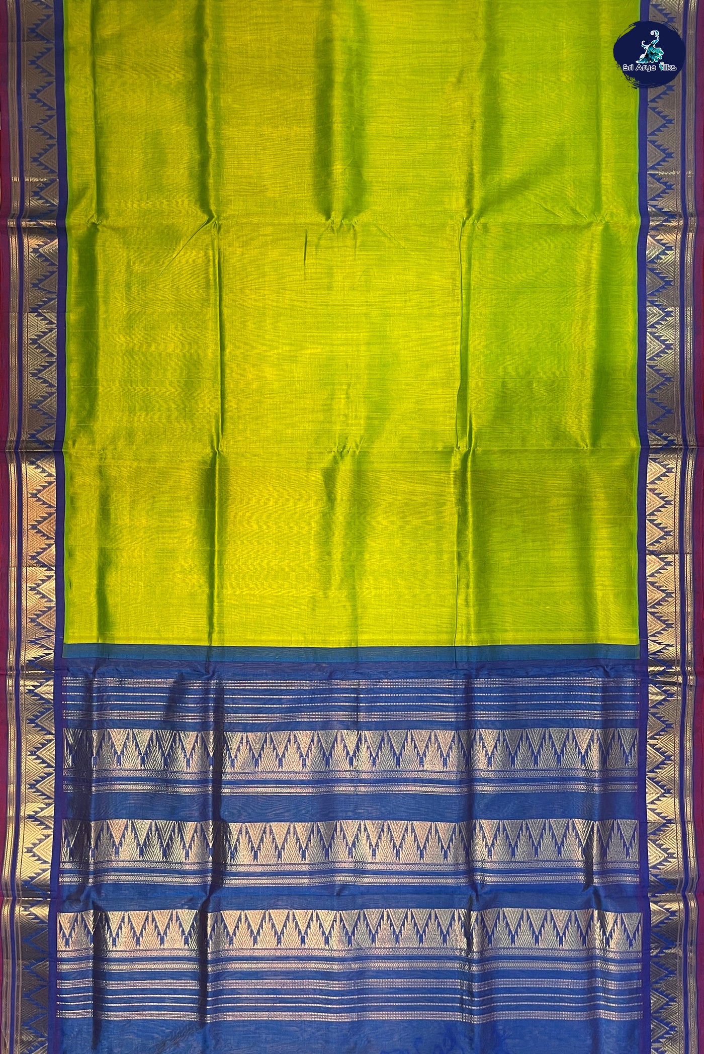 Lime Green Madisar Silk Cotton Saree With Plain Pattern