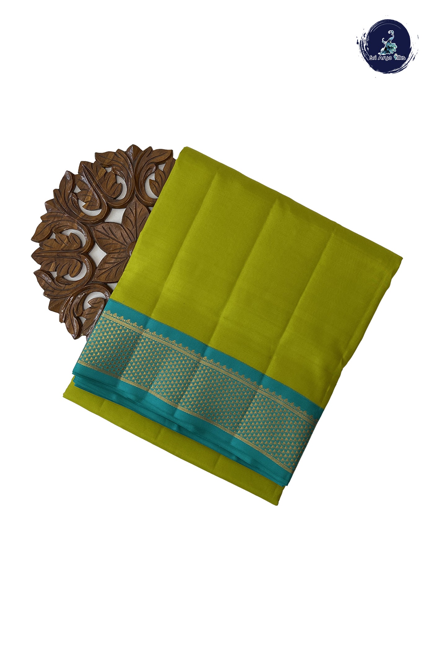 Paasiparupu Green Madisar 10 Yards Silk Saree With Plain Pattern