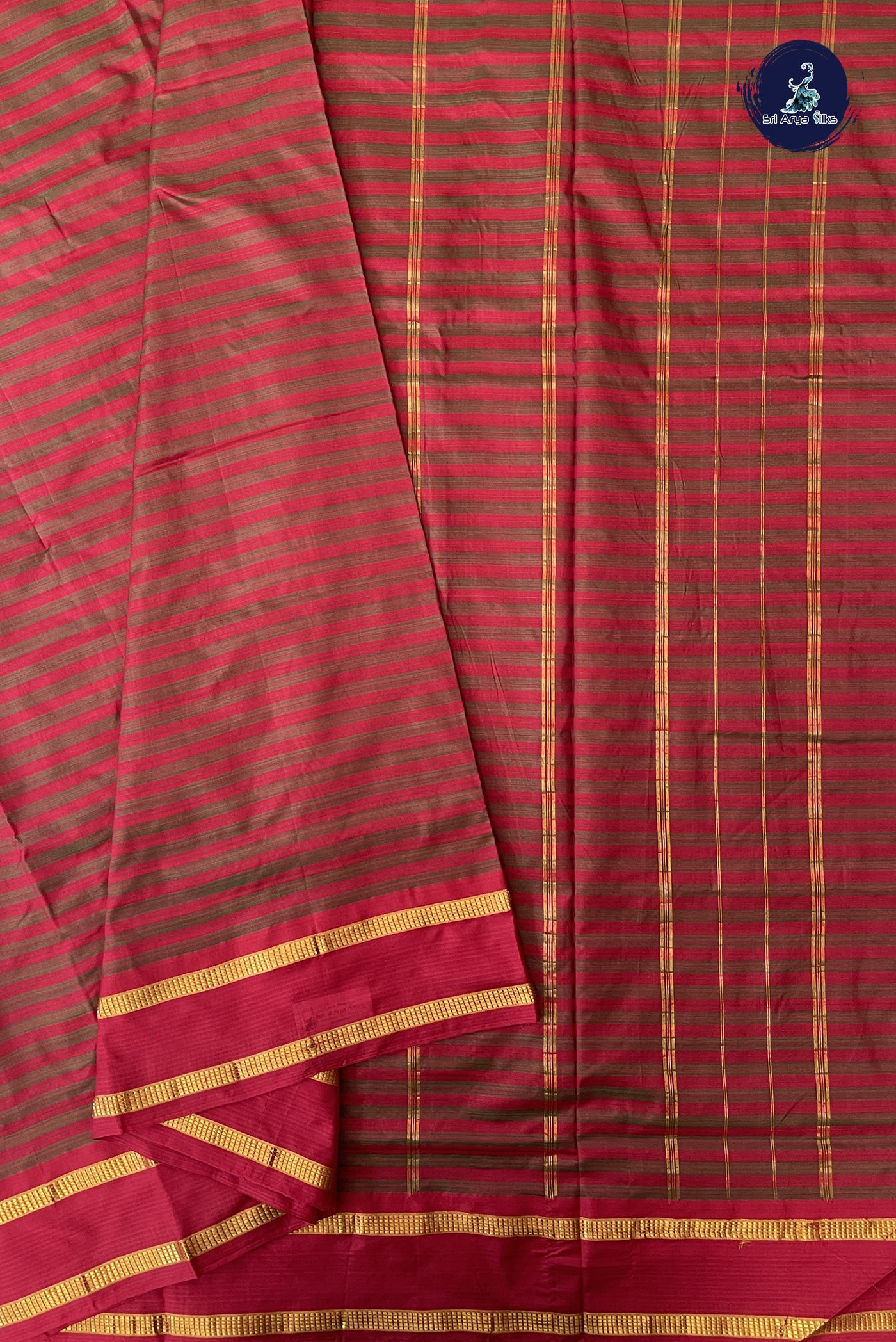 Red Madisar 10 Yards Silk Saree With Vaazhapoo Design Pattern