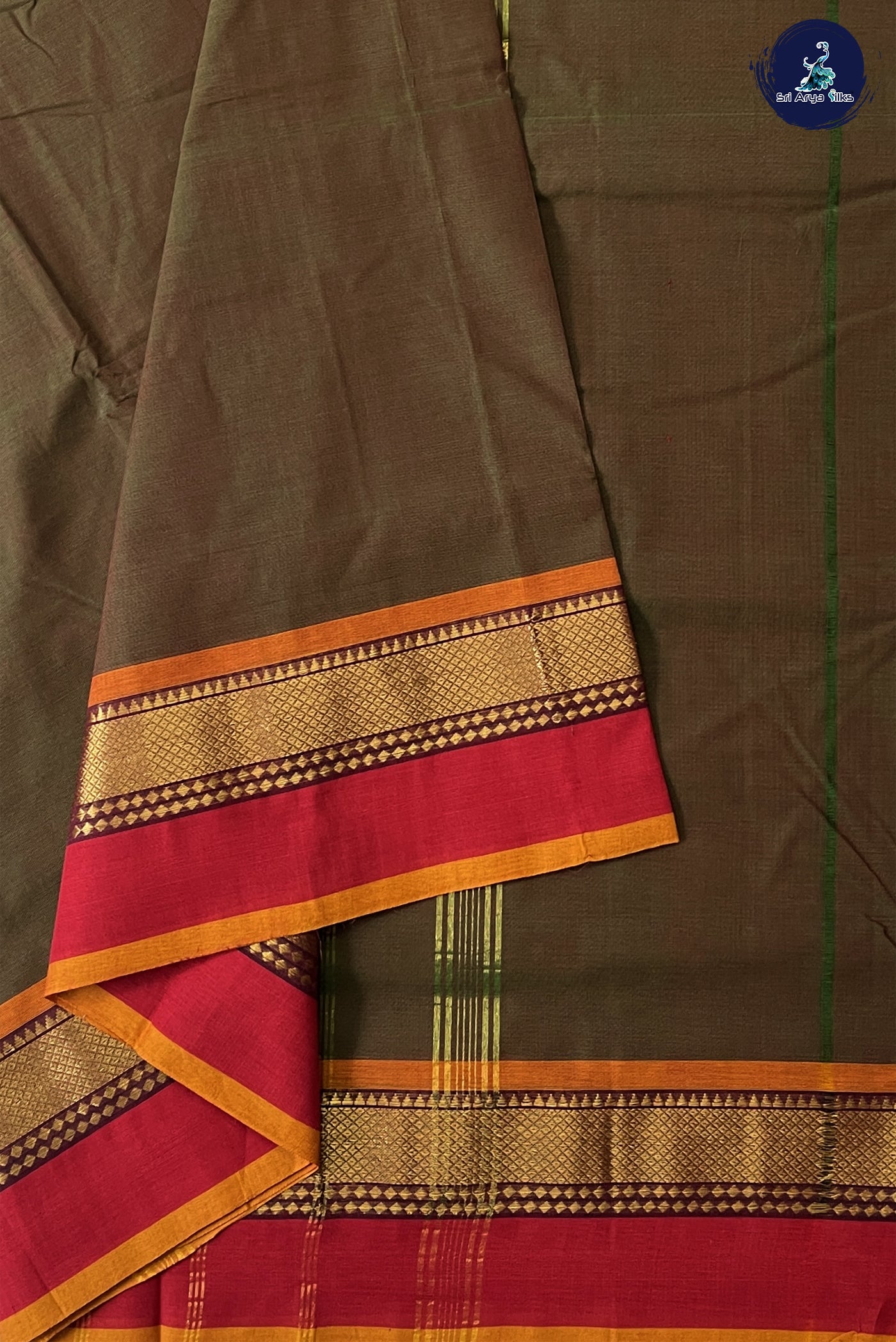 Manthulir 10 Yards Madisar Cotton Saree With Plain Pattern