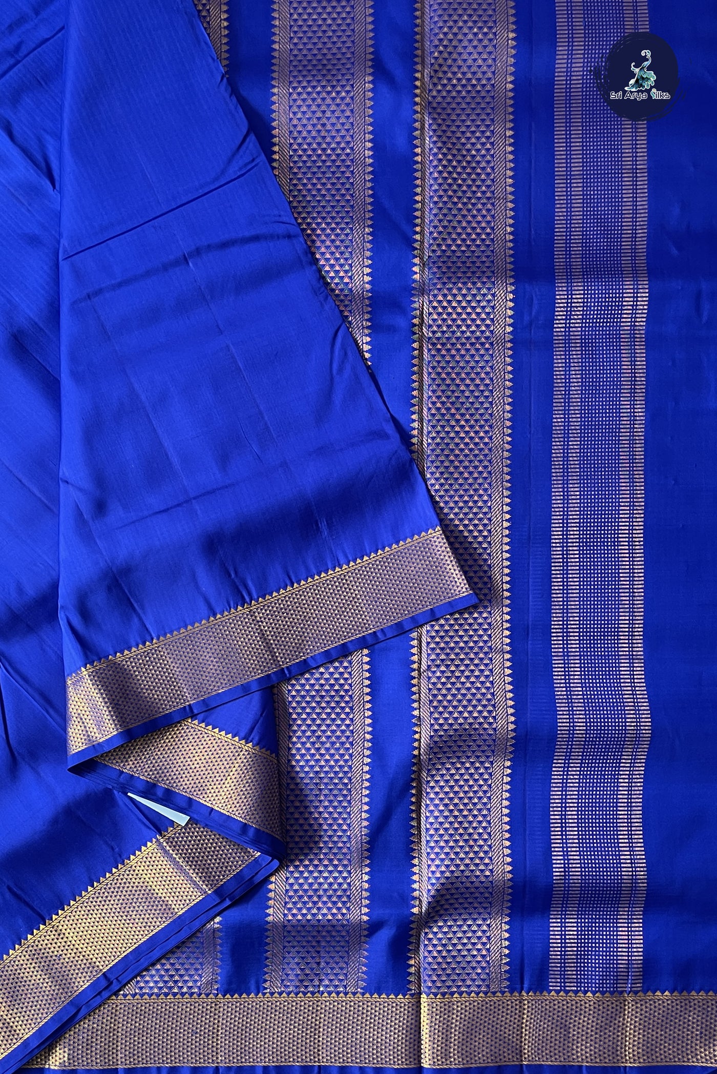 Royal Blue Madisar 10 Yards Silk Saree With Plain Pattern