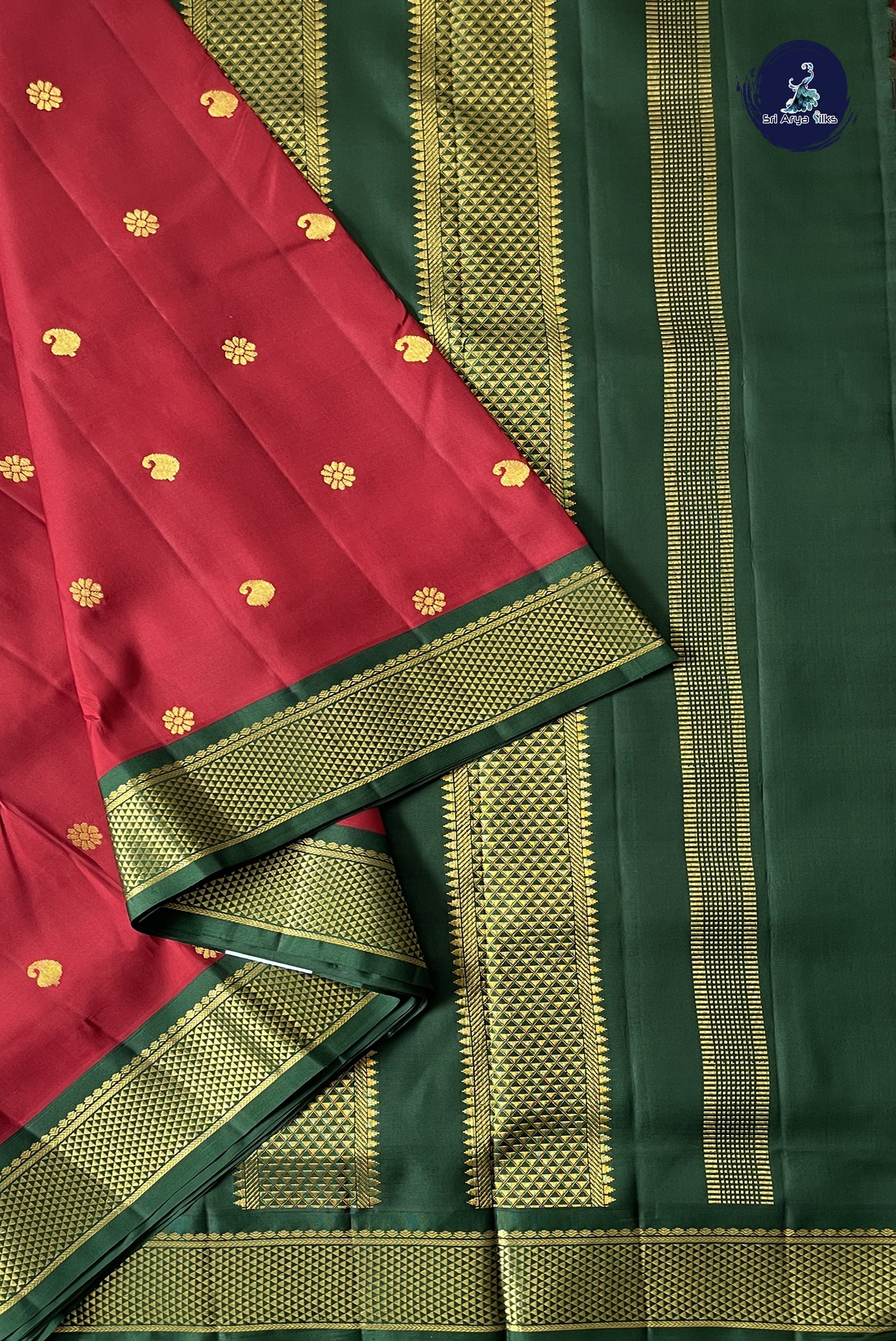 Arakku Madisar 10 Yards Silk Saree With Zari Buttas Pattern