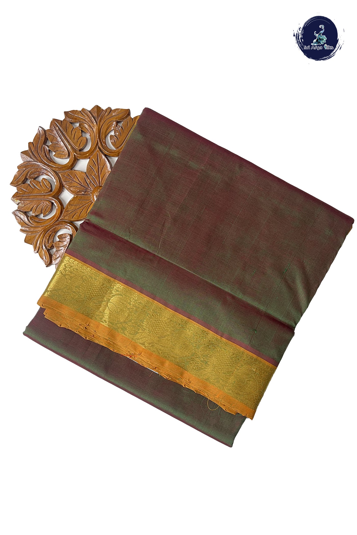 Manthulir 10 Yards Silk Cotton Saree With Plain Pattern