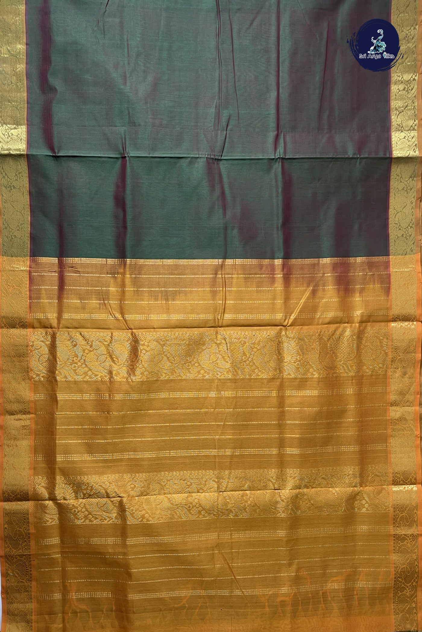 Manthulir 10 Yards Silk Cotton Saree With Plain Pattern