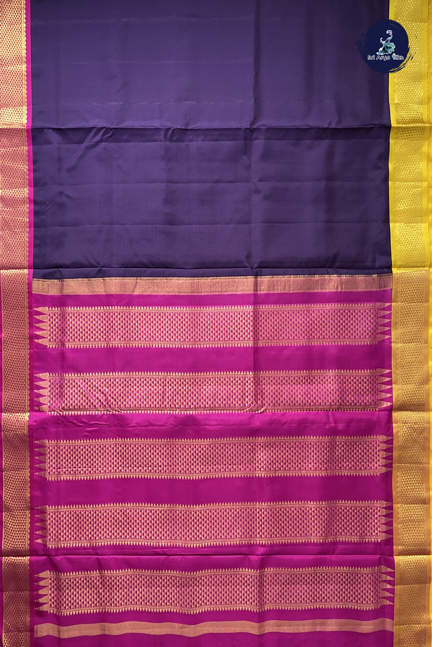 Jamun Madisar 10 Yards Silk Saree With Plain Pattern