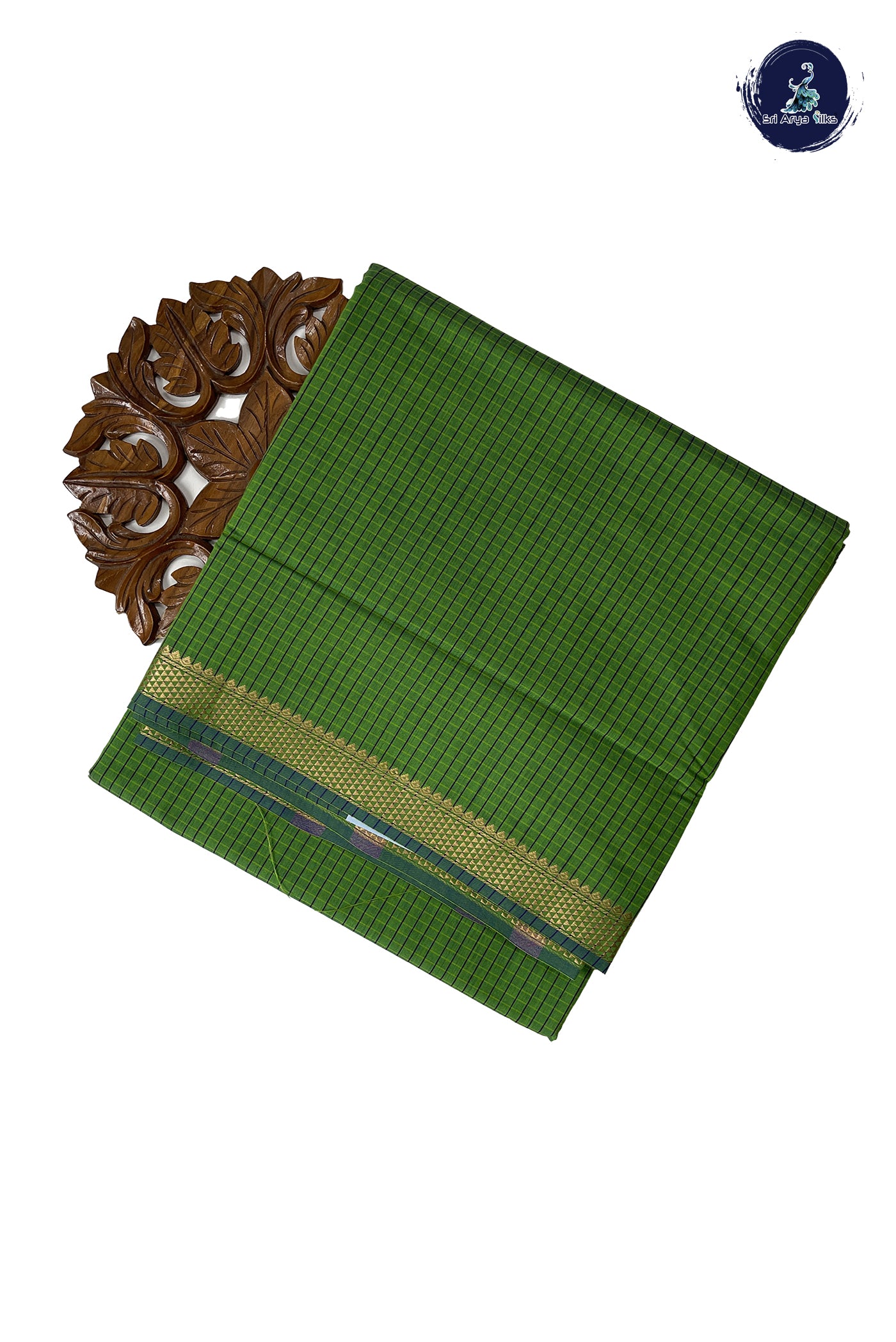 Light Green 9 Yards Gift Saree With Checked Pattern