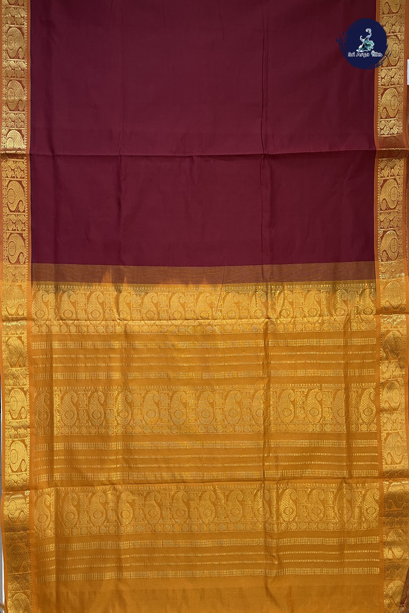 Arakku 10 Yards Silk Cotton Saree With Plain Pattern