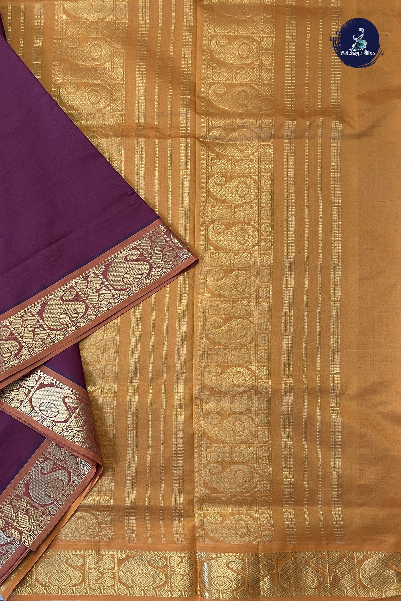 Arakku 10 Yards Silk Cotton Saree With Plain Pattern