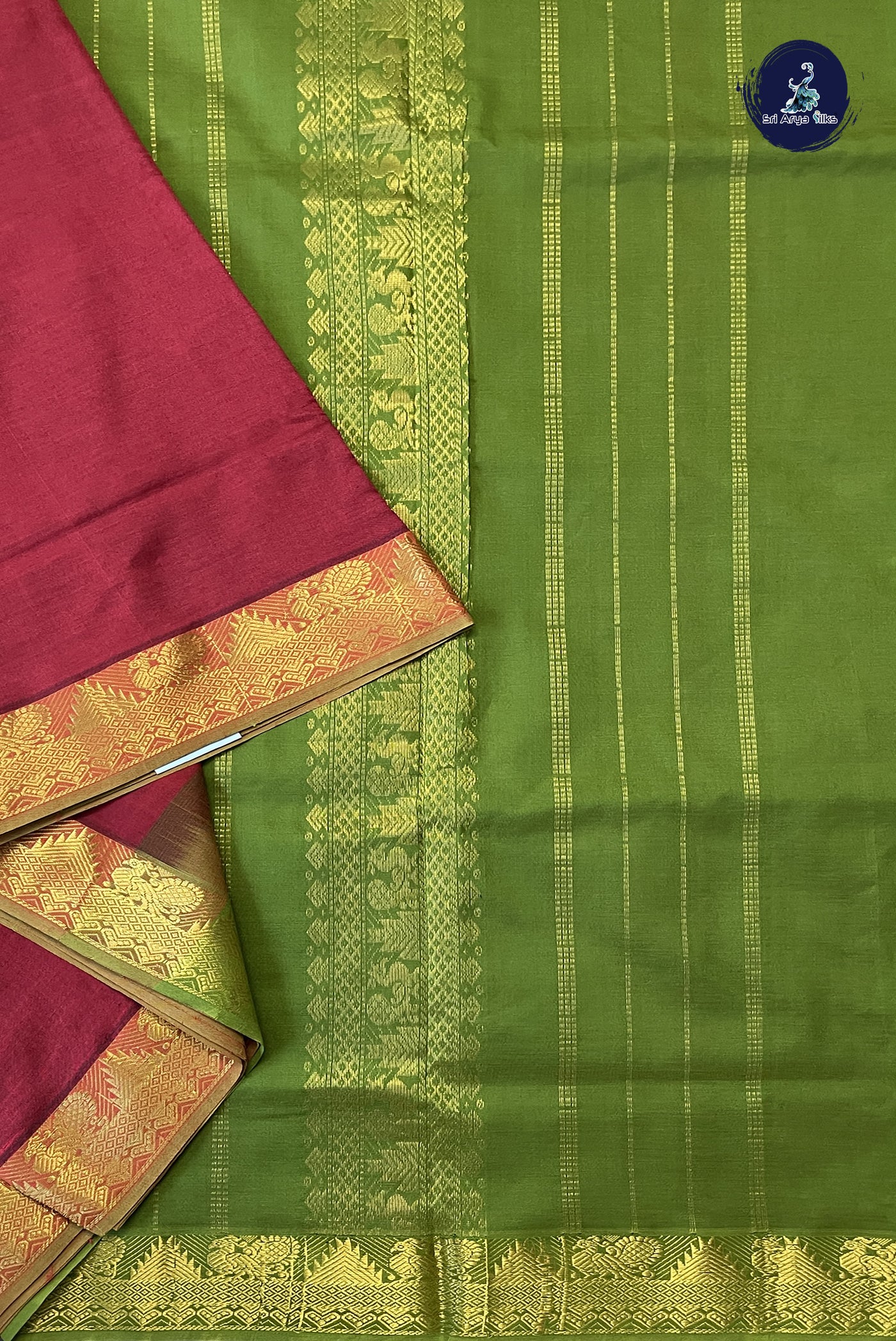 Maroon 10 Yards Silk Cotton Saree With Plain Pattern