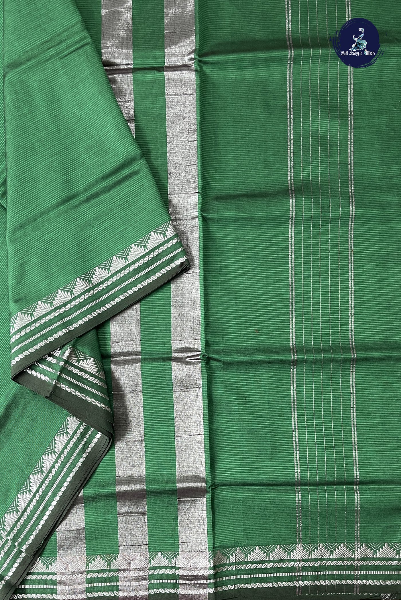 Green 10 Yards Silk Cotton Saree With Doria Lines Pattern