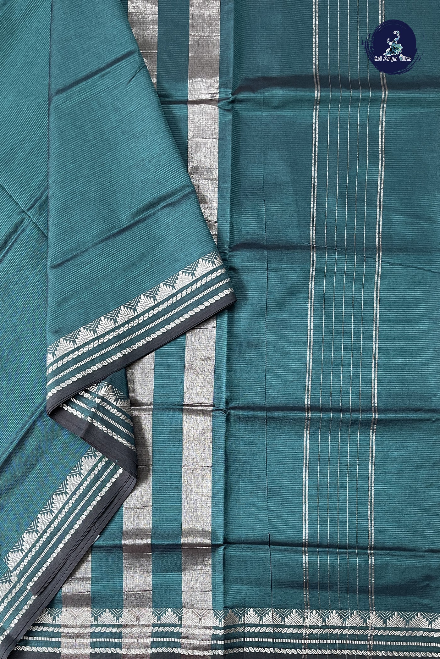 Sapphire Green 10 Yards Silk Cotton Saree With Doria Lines Pattern