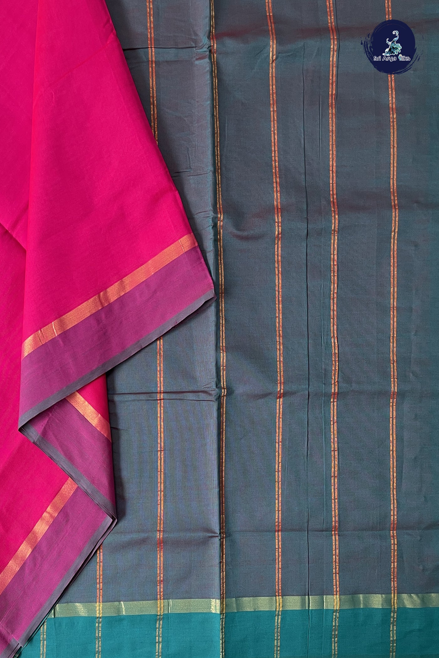 Dark Pink 10 Yards Silk Cotton Saree With Plain Pattern