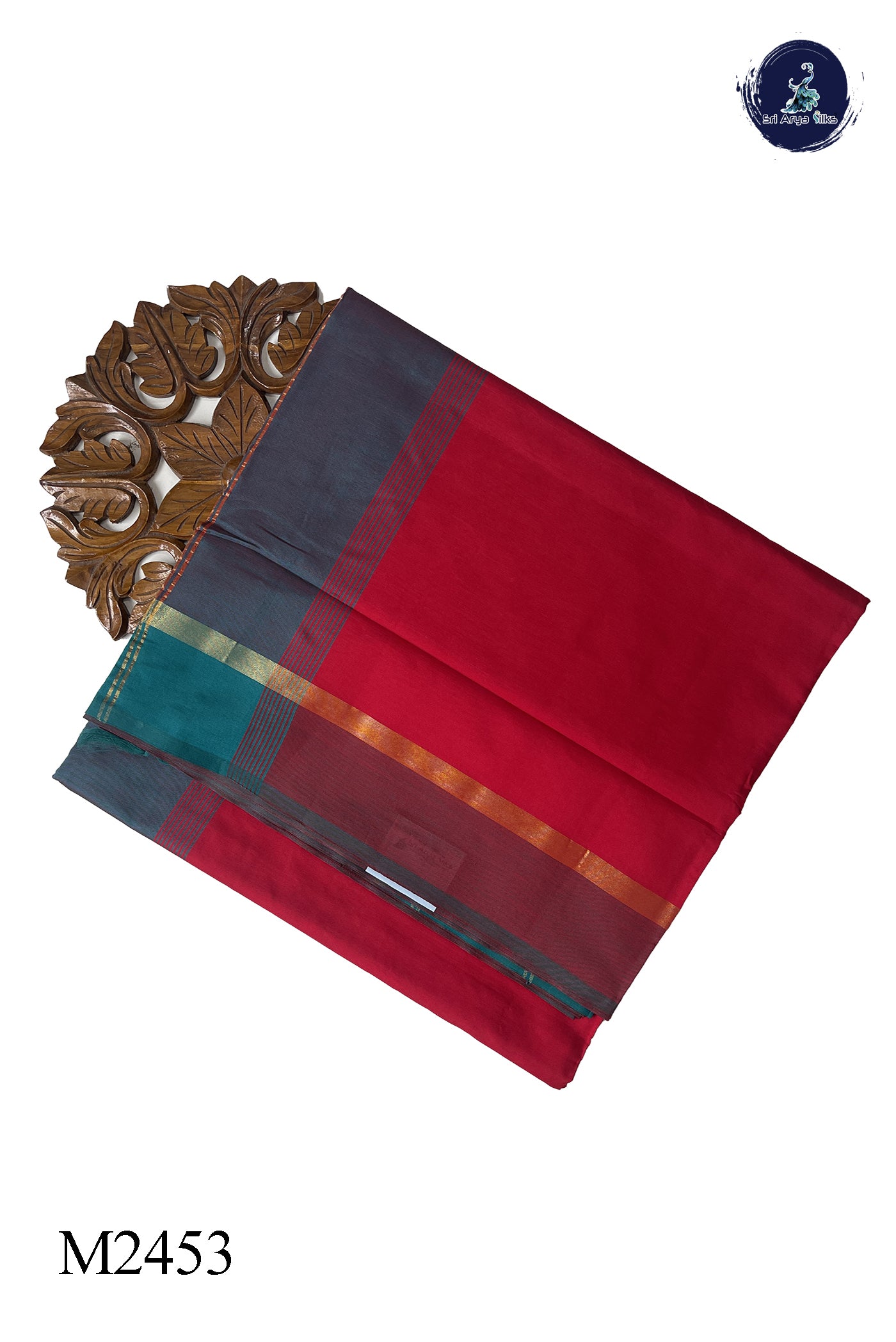 Bright Red 10 Yards Silk Cotton Saree With Plain Pattern