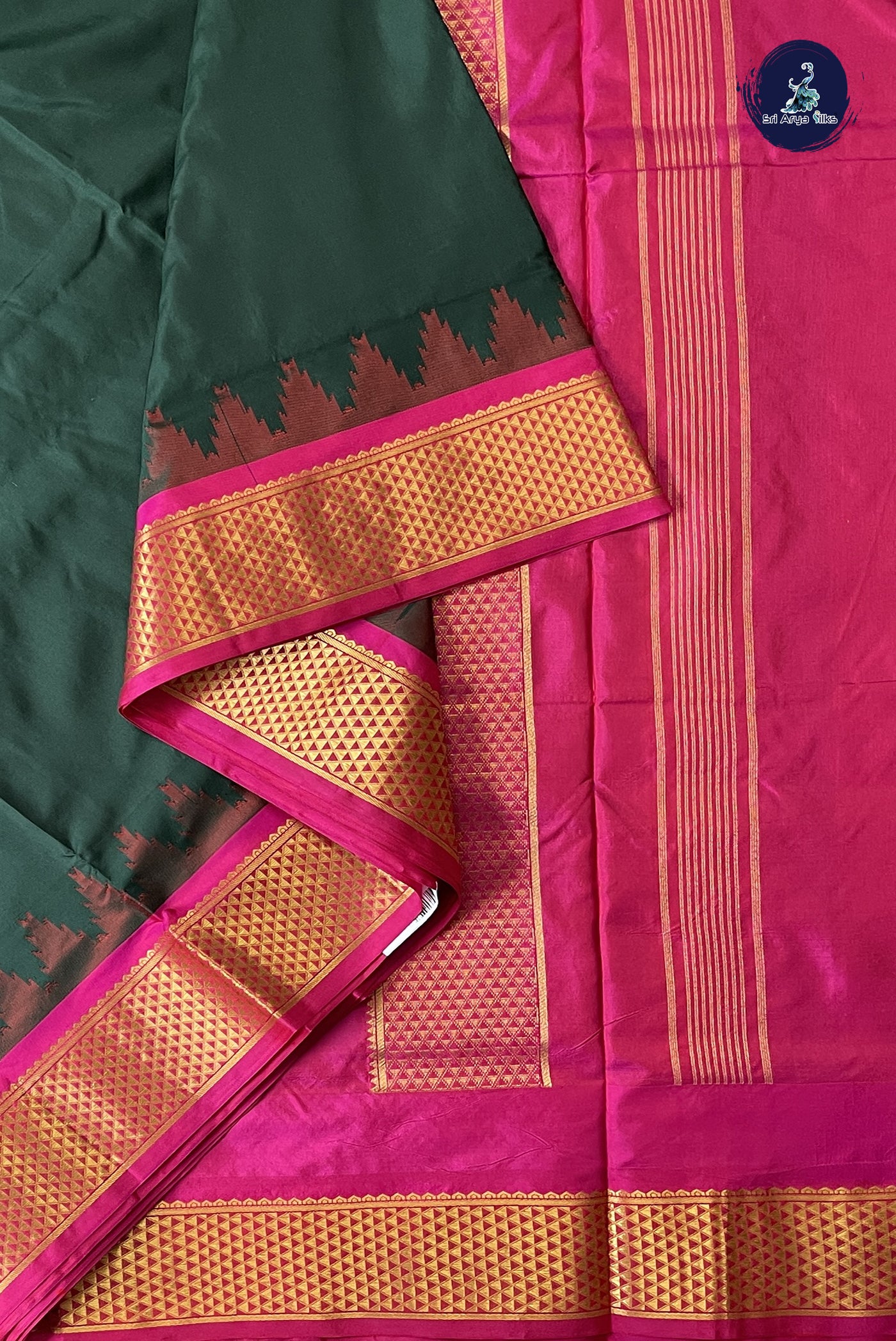 Bottle Green Madisar 10 Yards Silk Saree With Plain Pattern