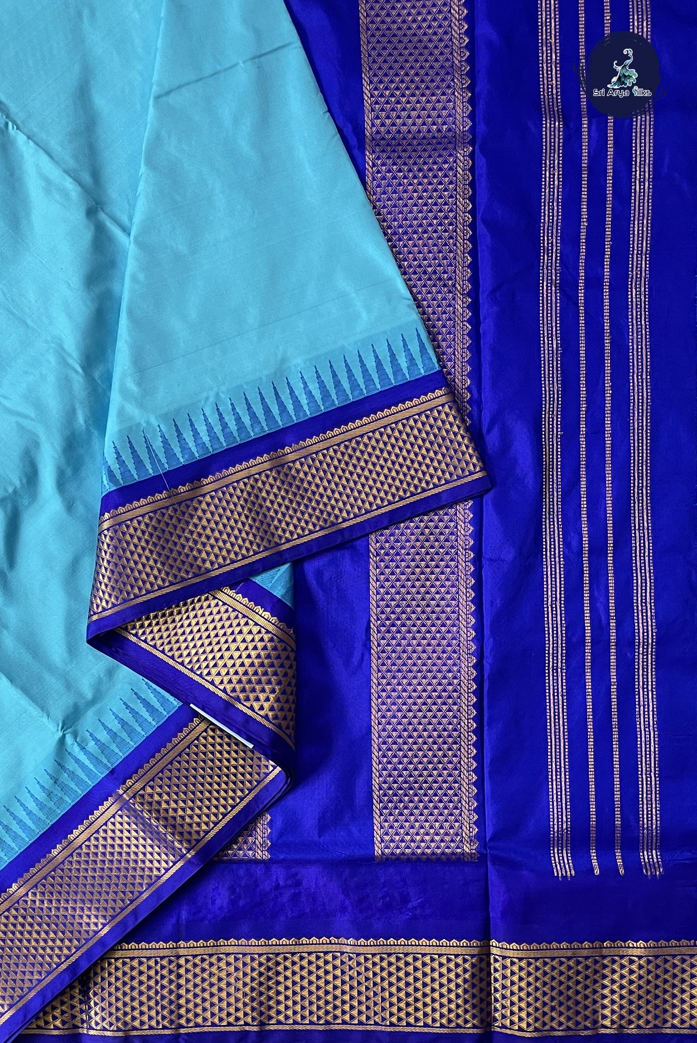 Light Blue Madisar 10 Yards Silk Saree With Plain Pattern