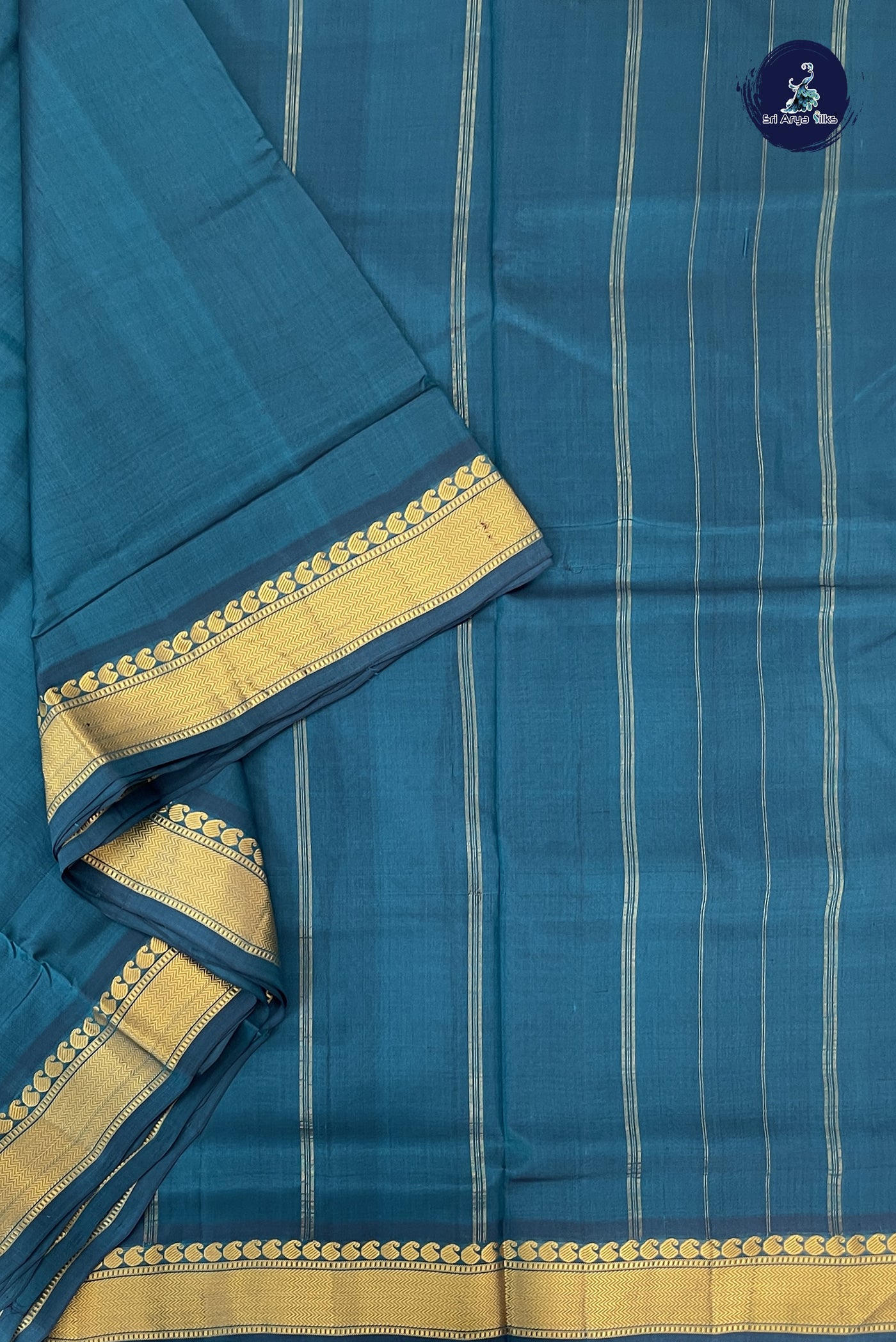 Peacock Blue Madisar 10 Yards Silk Saree With Plain Pattern