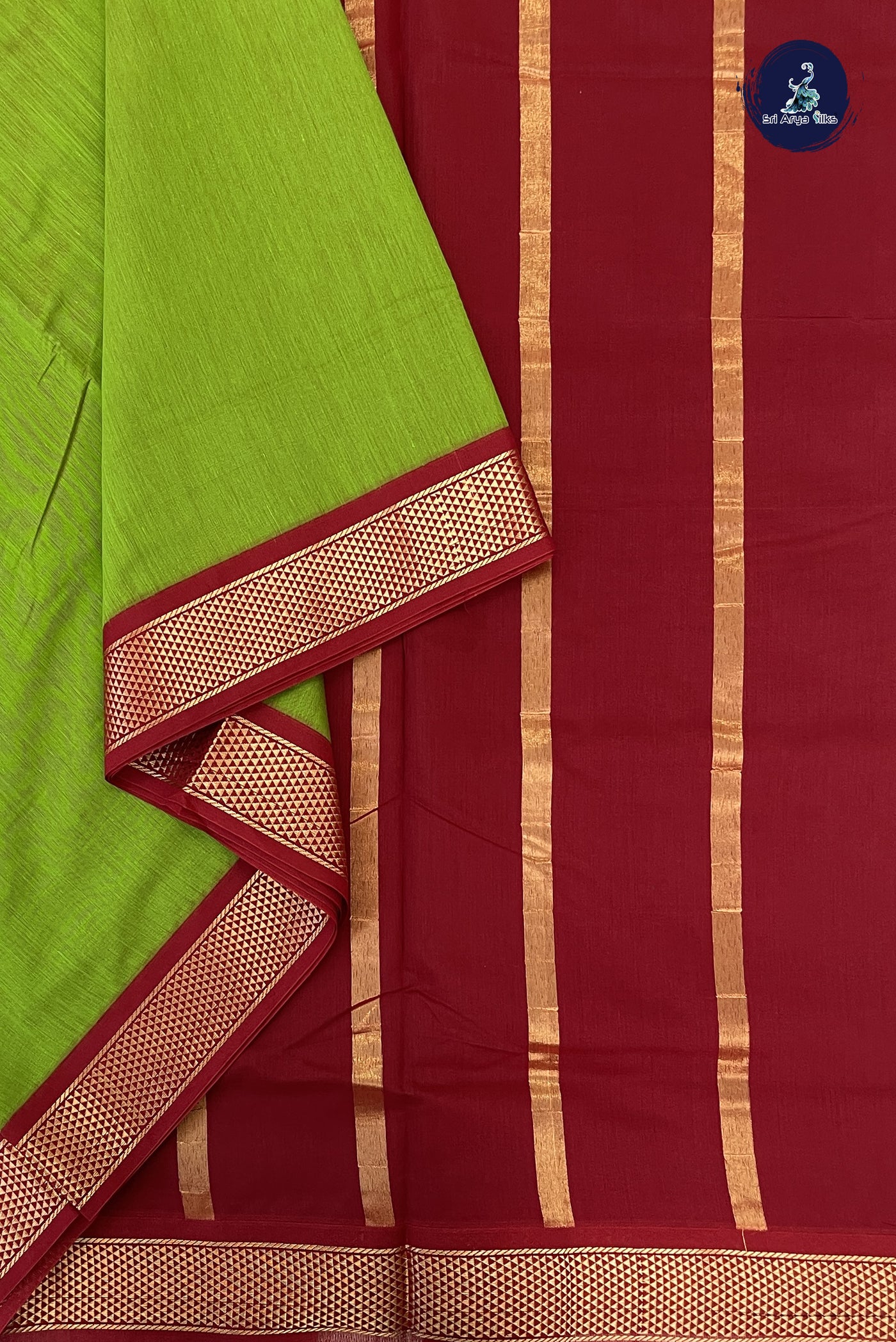 Dual Tone Green Madisar Semi Silk Cotton Saree With Plain Pattern