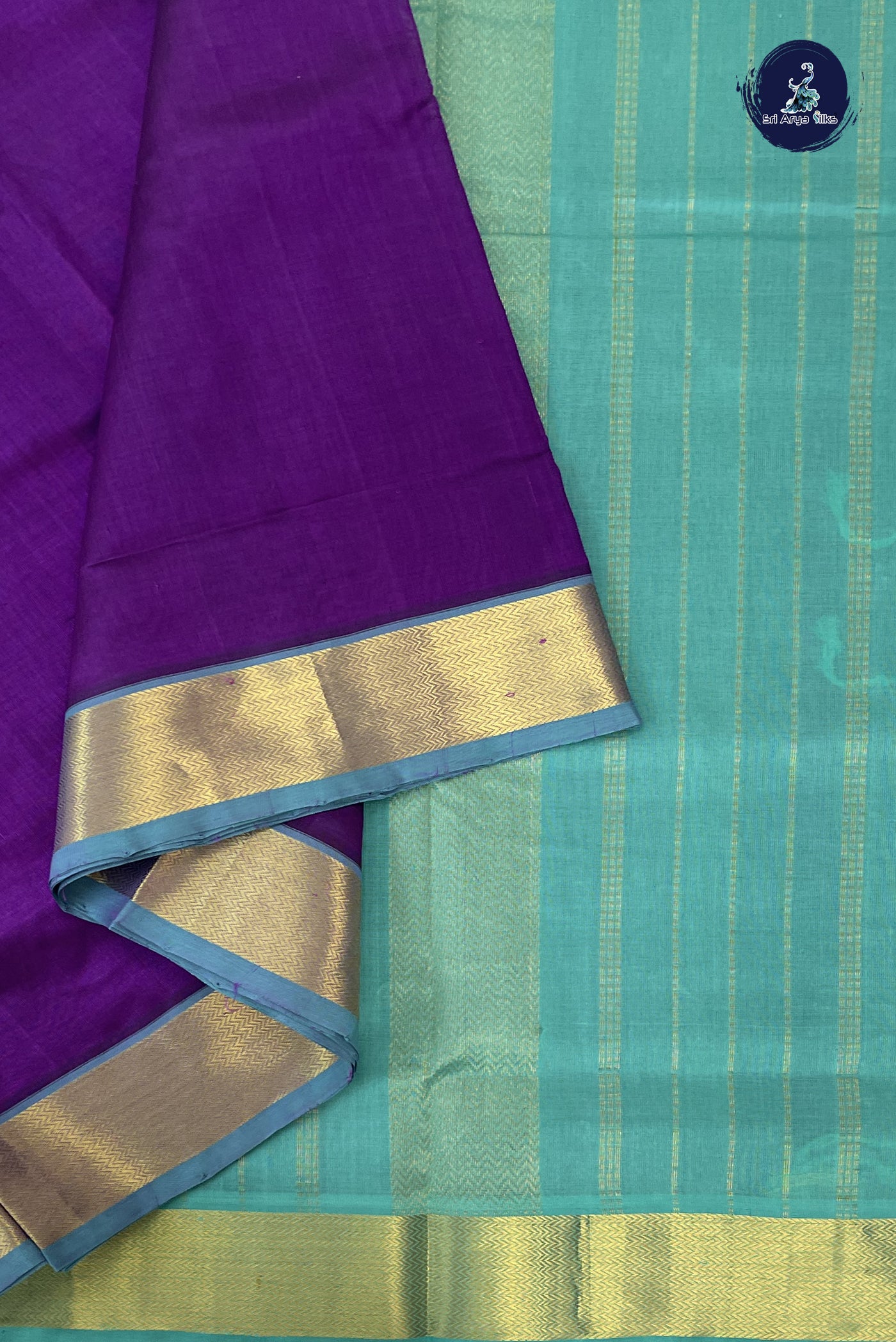 Purple 10 Yards Silk Cotton Saree With Plain Pattern