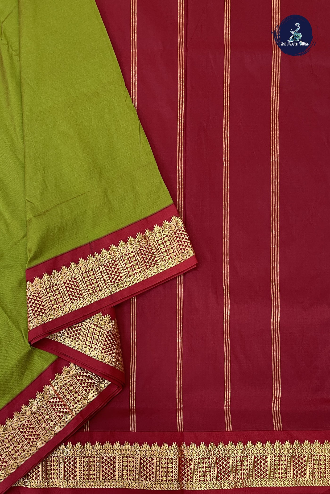 Dual Tone Mehendi Green Madisar Semi Silk Saree With Plain Pattern