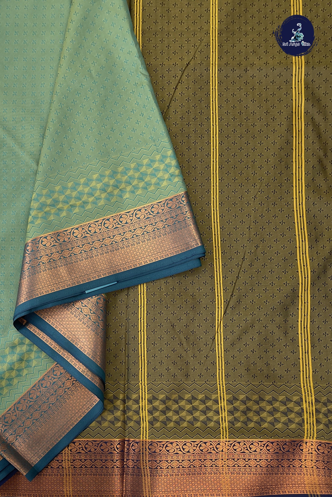 Dual Tone Green Madisar Semi Silk Saree With Embossed Pattern