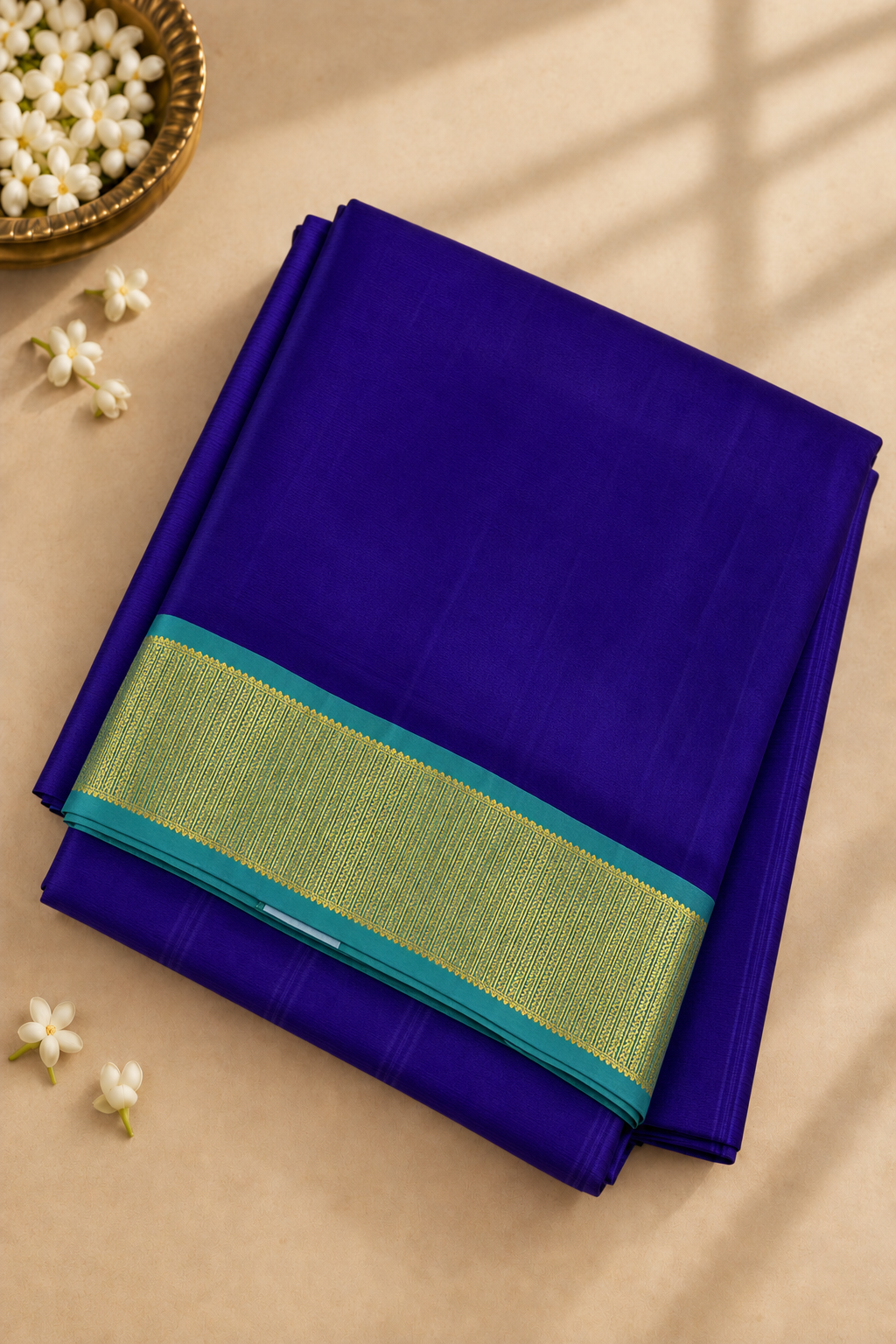 Violet Madisar 10 Yards Silk Saree With Plain Pattern