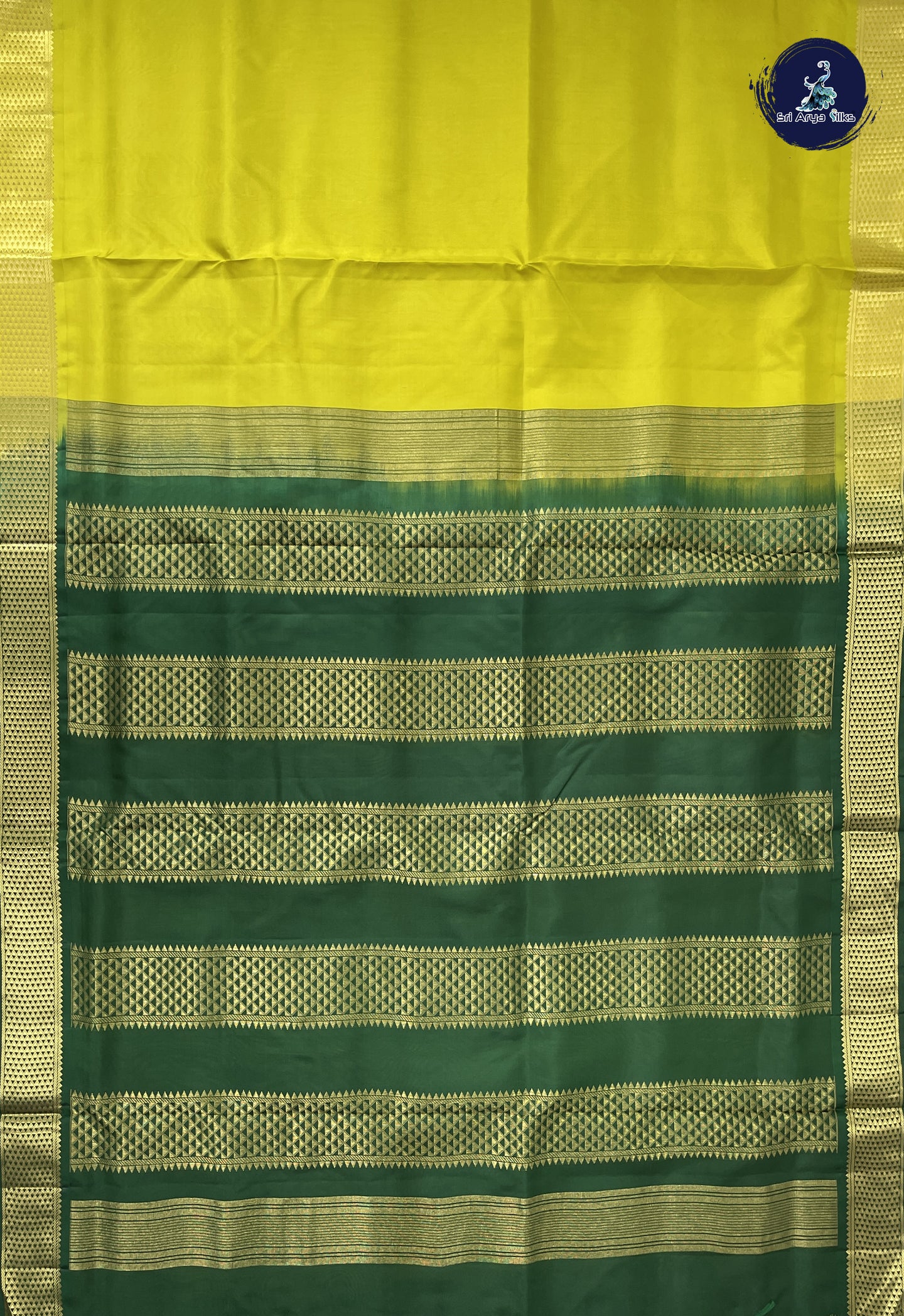 Lime Green Madisar 10 Yards Silk Saree With Plain Pattern