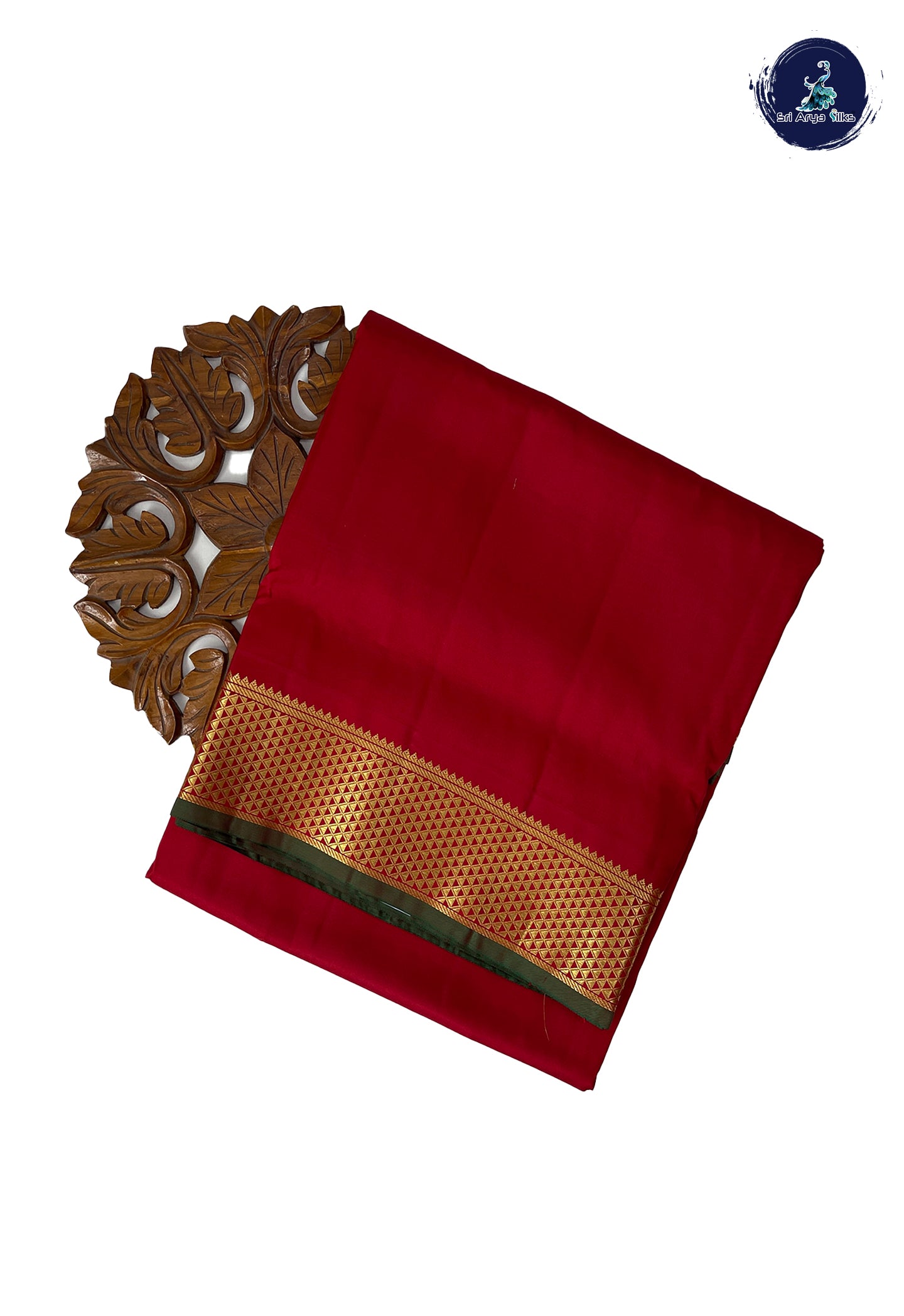 Maroon Madisar 10 Yards Silk Saree With Plain Pattern