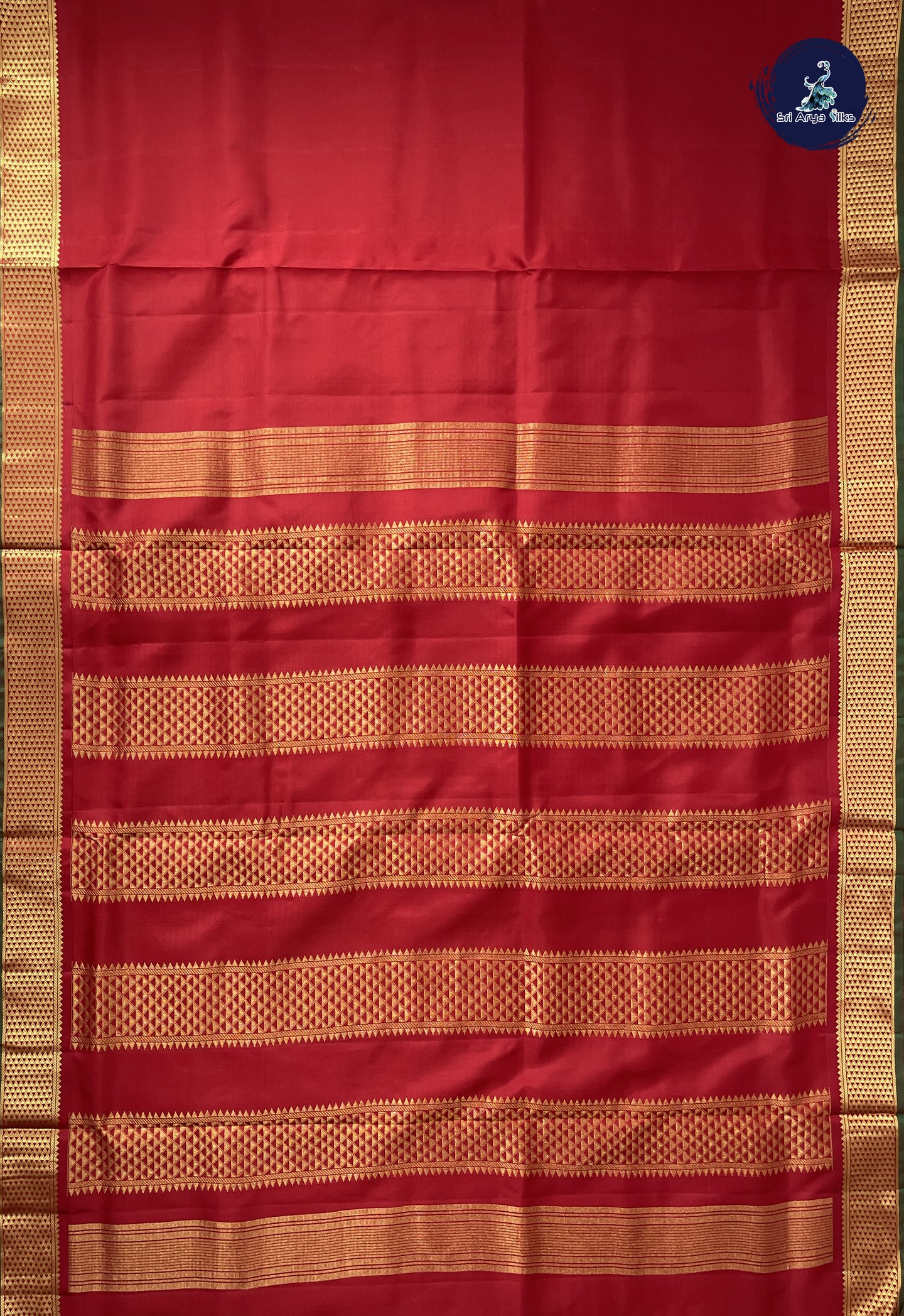 Maroon Madisar 10 Yards Silk Saree With Plain Pattern
