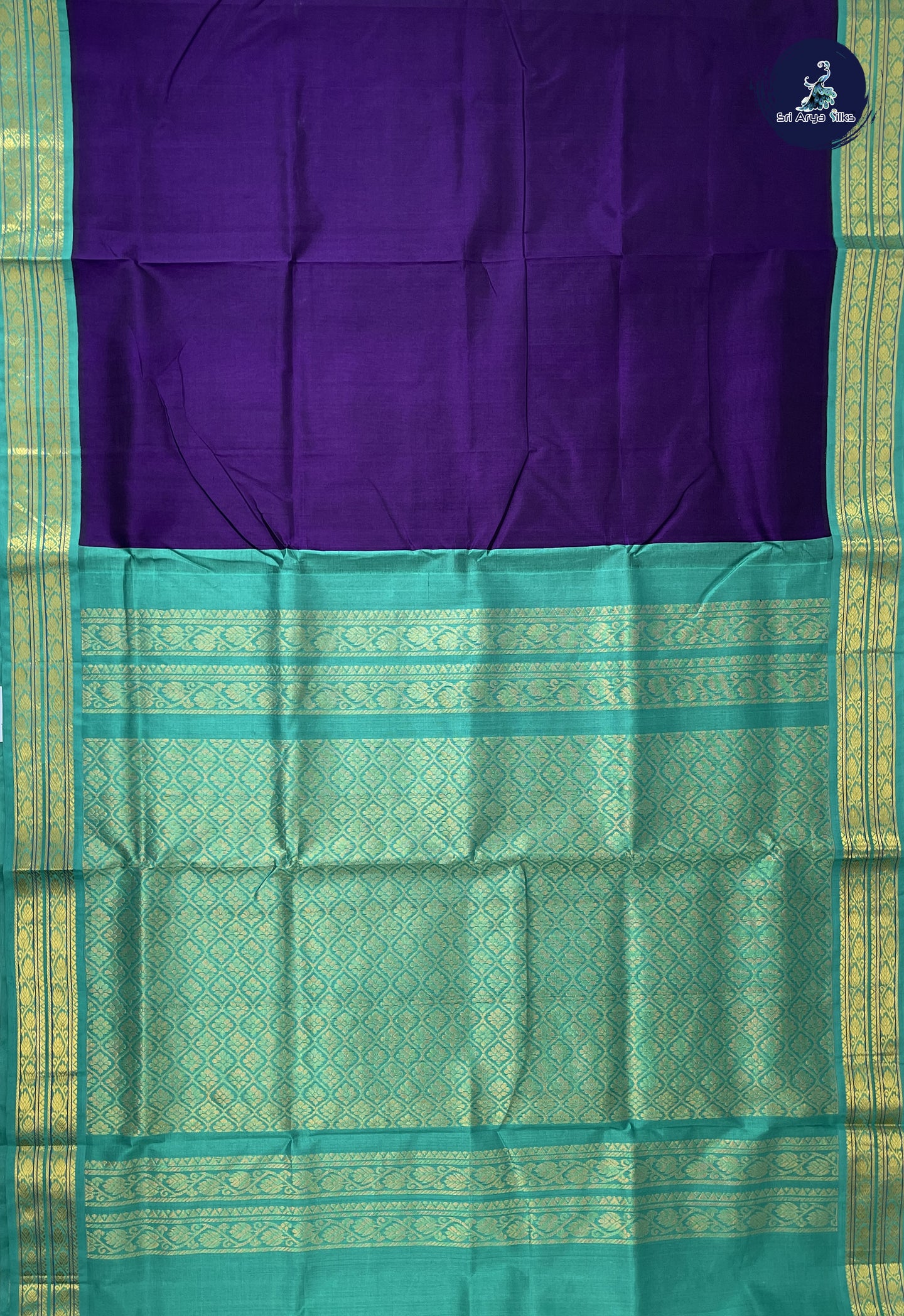 Navy Blue 10 Yards Silk Cotton Saree With Plain Pattern