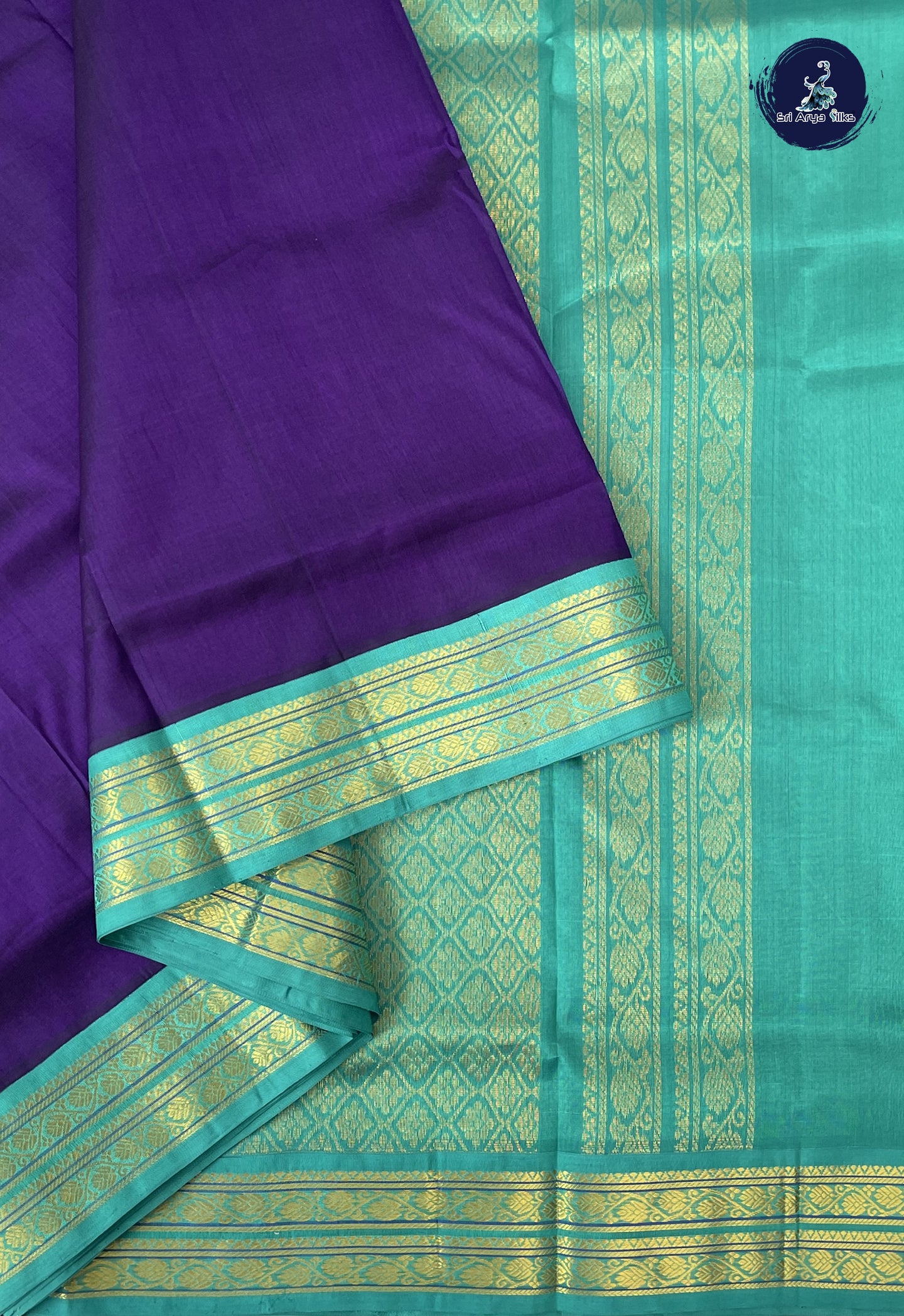 Navy Blue 10 Yards Silk Cotton Saree With Plain Pattern