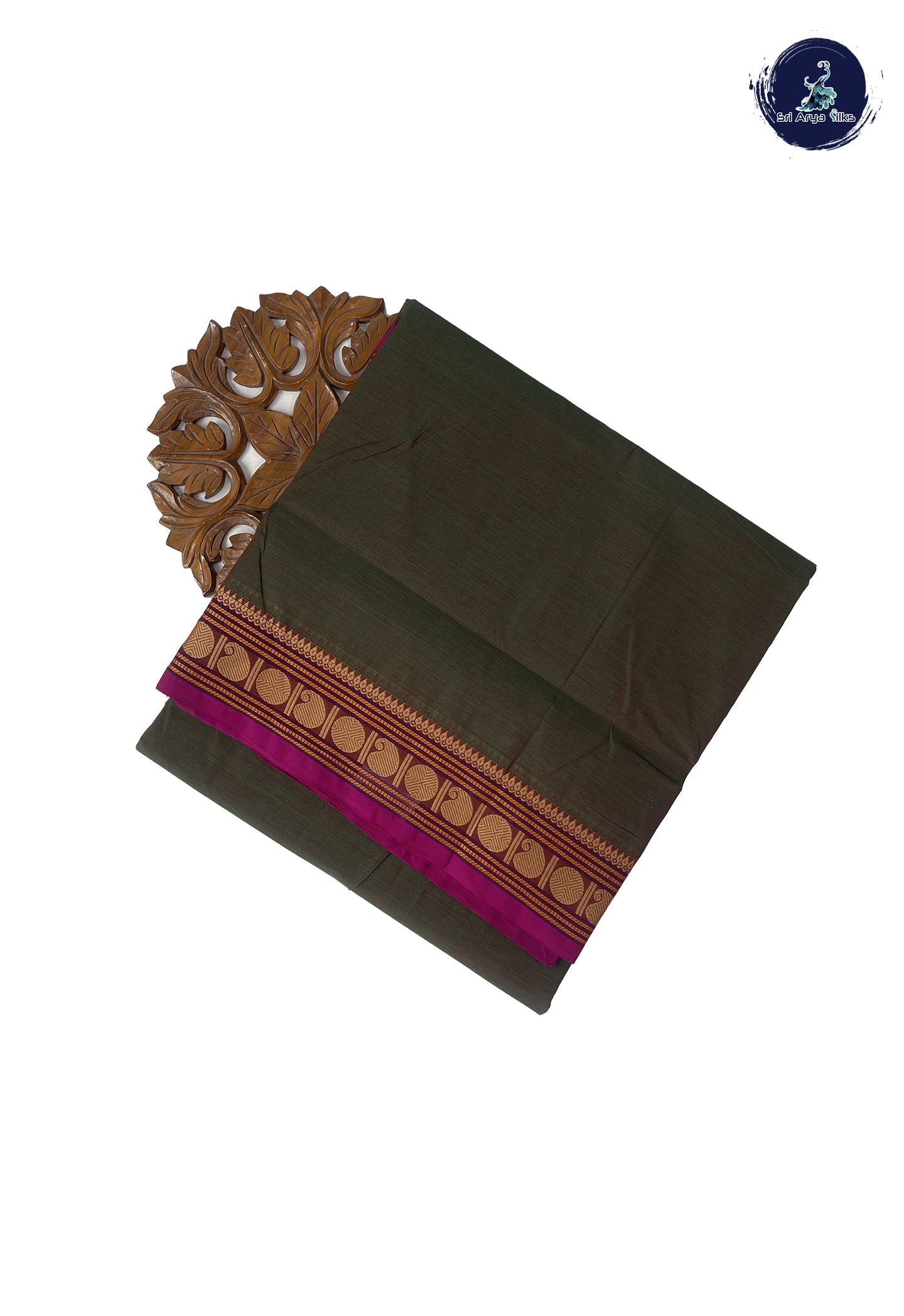 Manthulir 10.5 Yards Madisar Saree With Plain Pattern