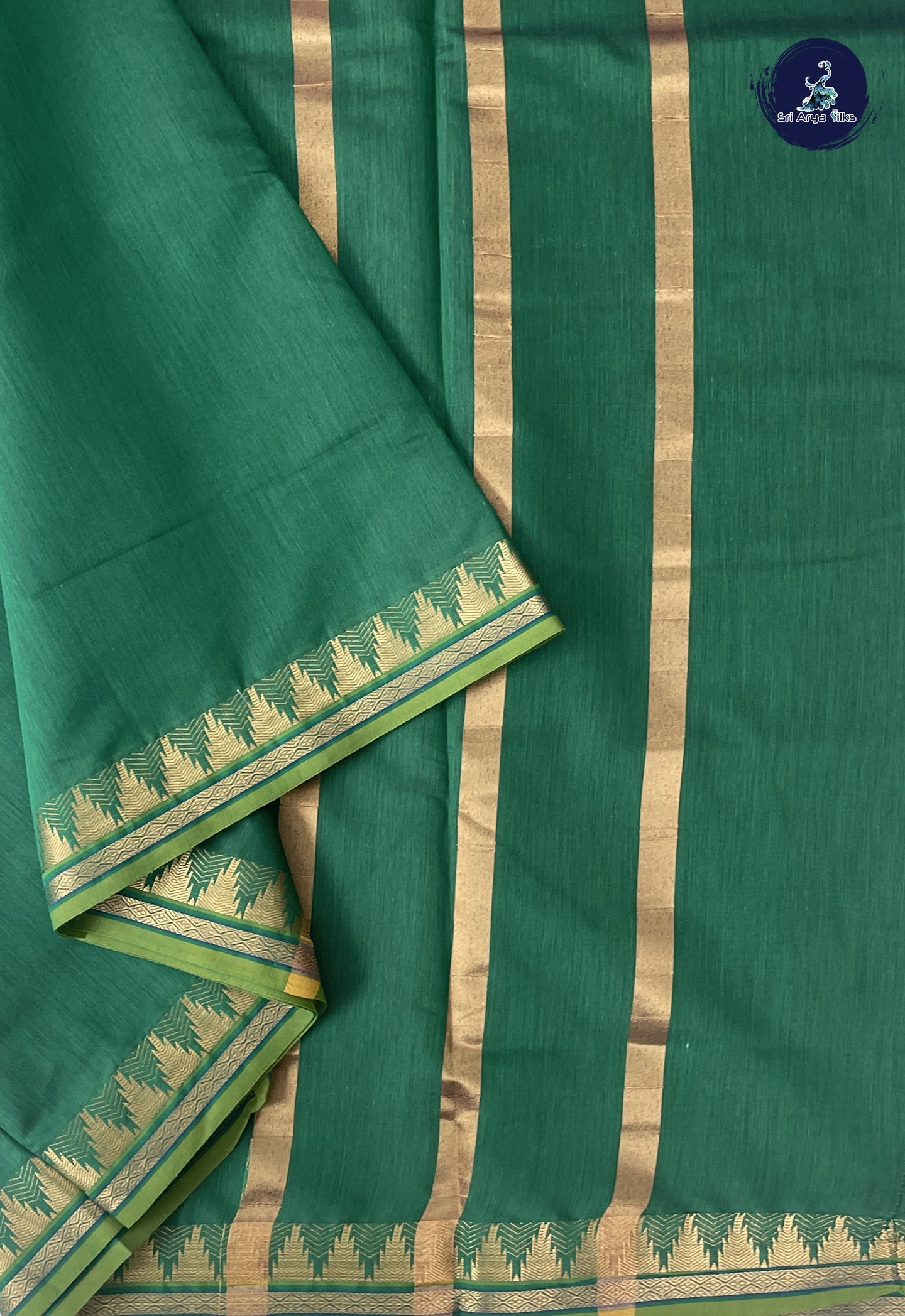 Dark Green Madisar Semi Silk Cotton Saree With Plain Pattern