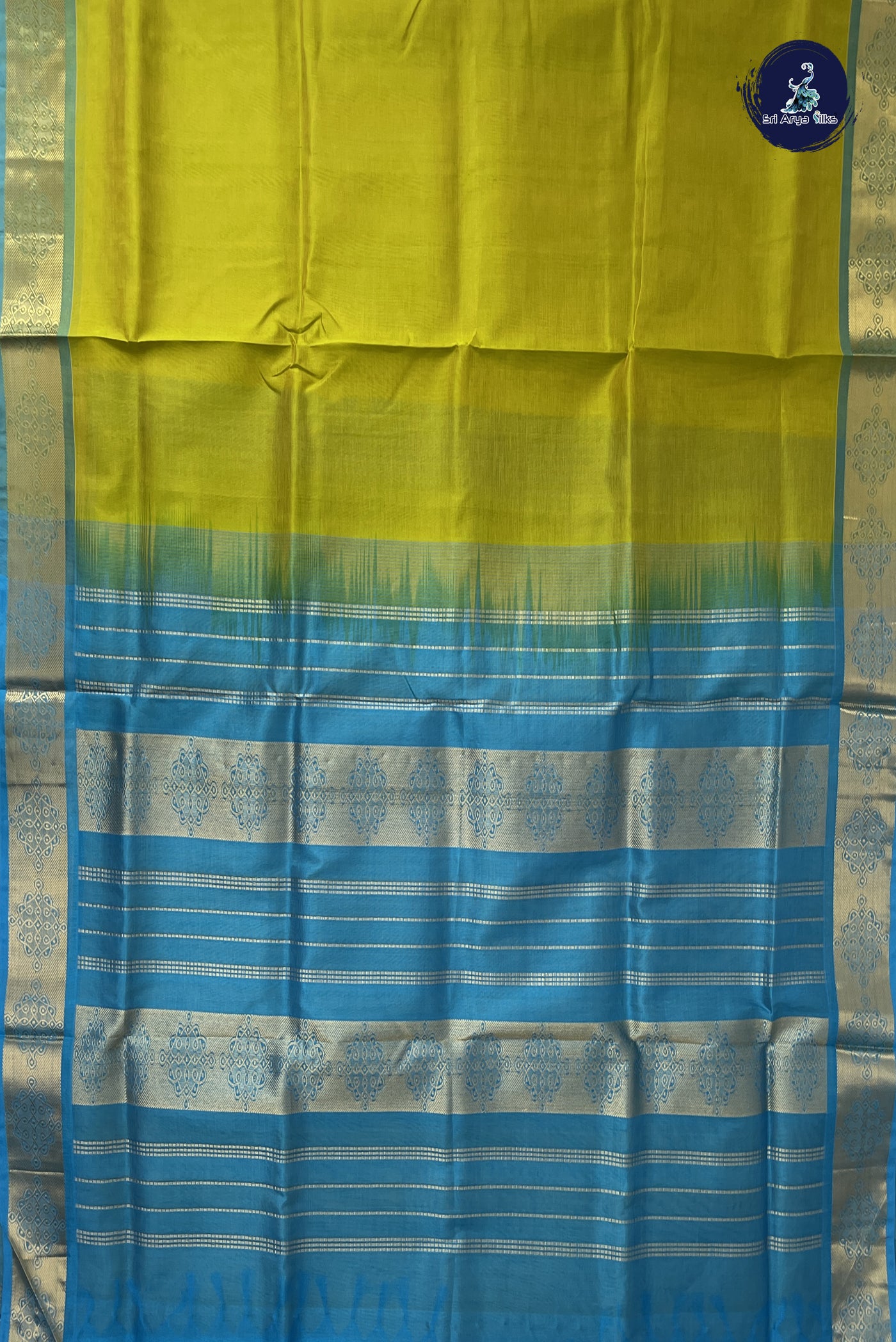 Paasiparupu Green 10 Yards Silk Cotton Saree With Plain Pattern