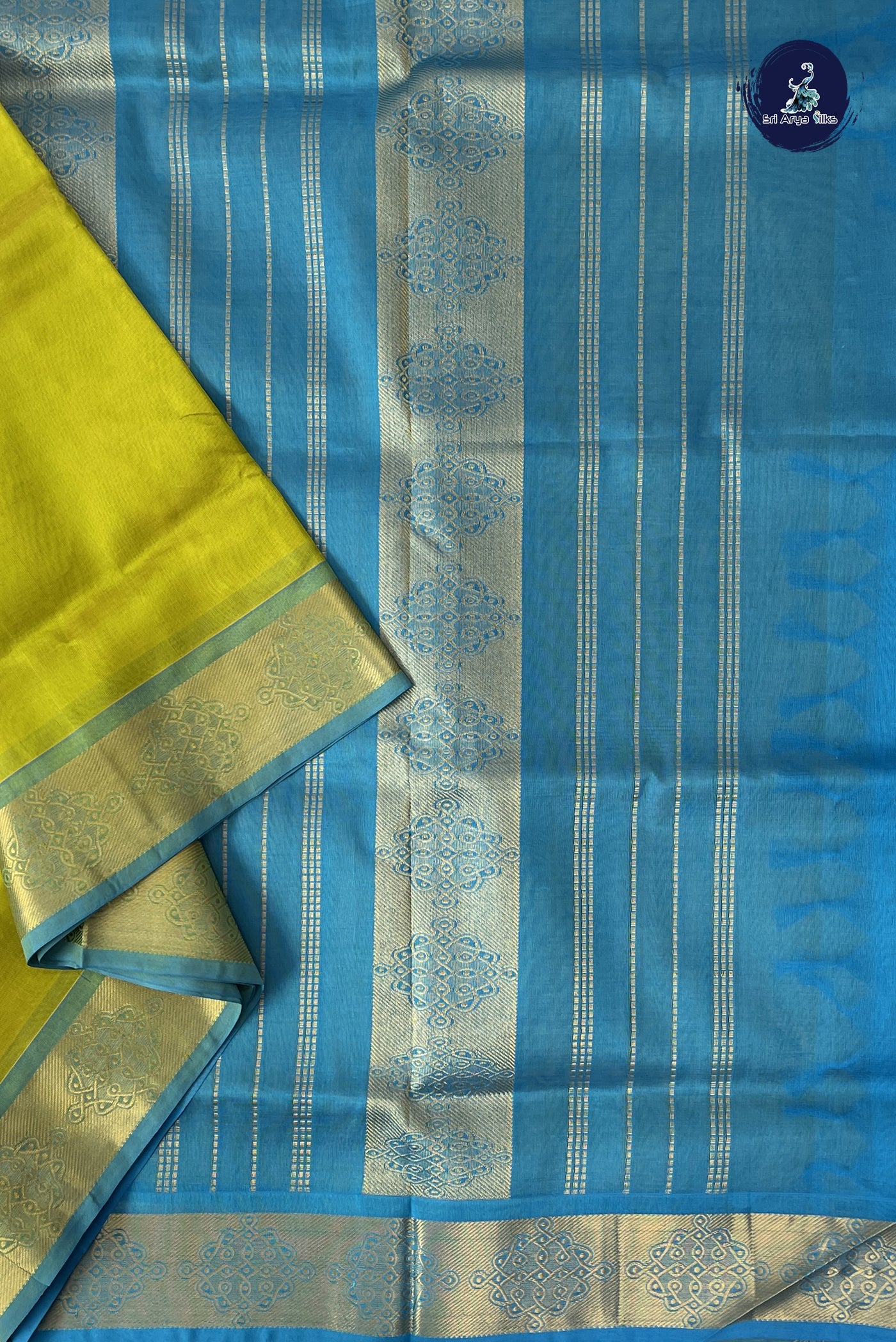 Paasiparupu Green 10 Yards Silk Cotton Saree With Plain Pattern