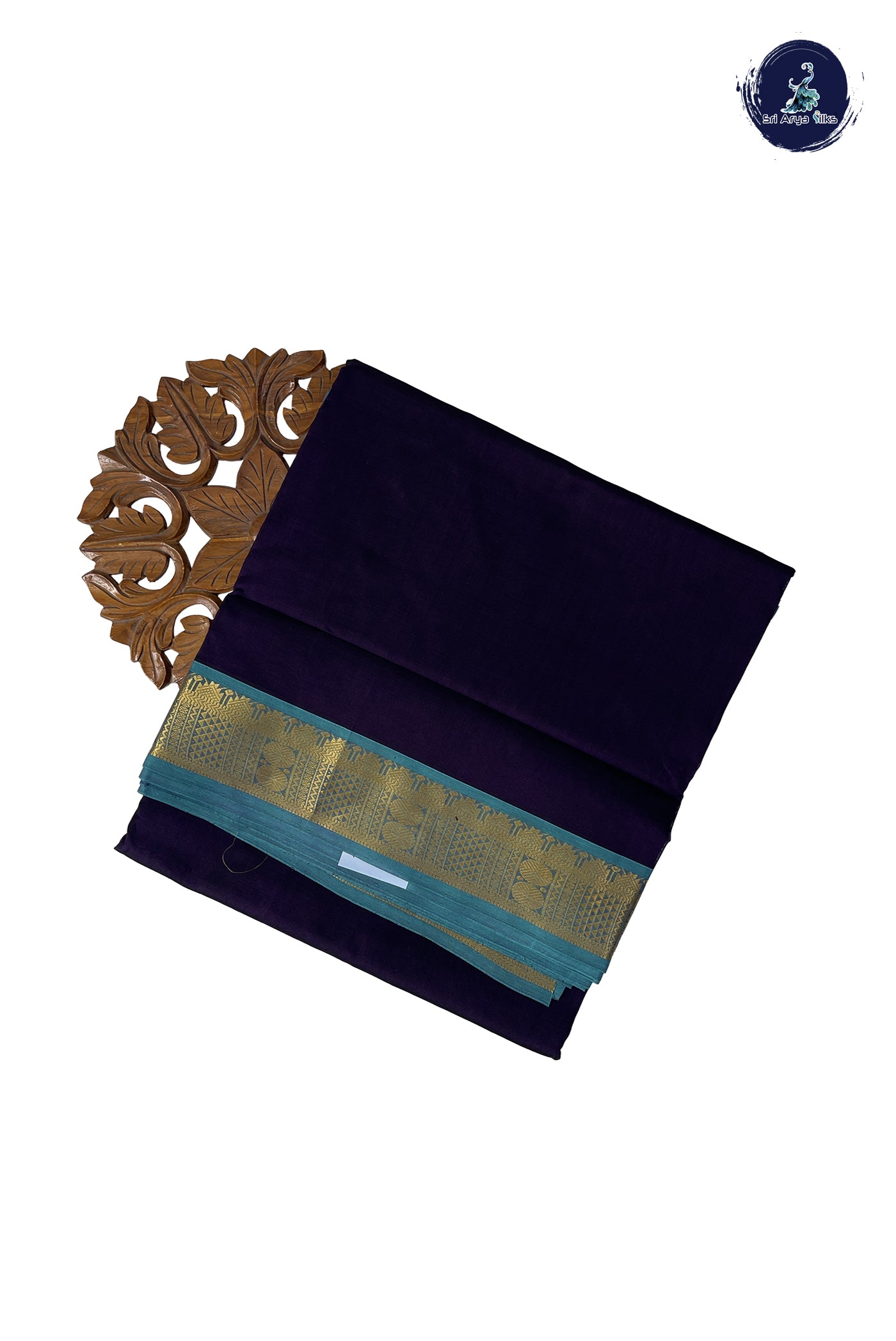Dark Plum 10 Yards Silk Cotton Saree With Plain Pattern