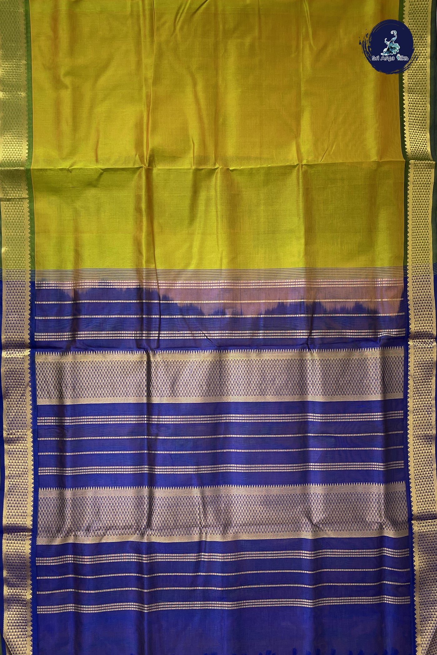 Golden Mustard 10 Yards Silk Cotton Saree With Plain Pattern