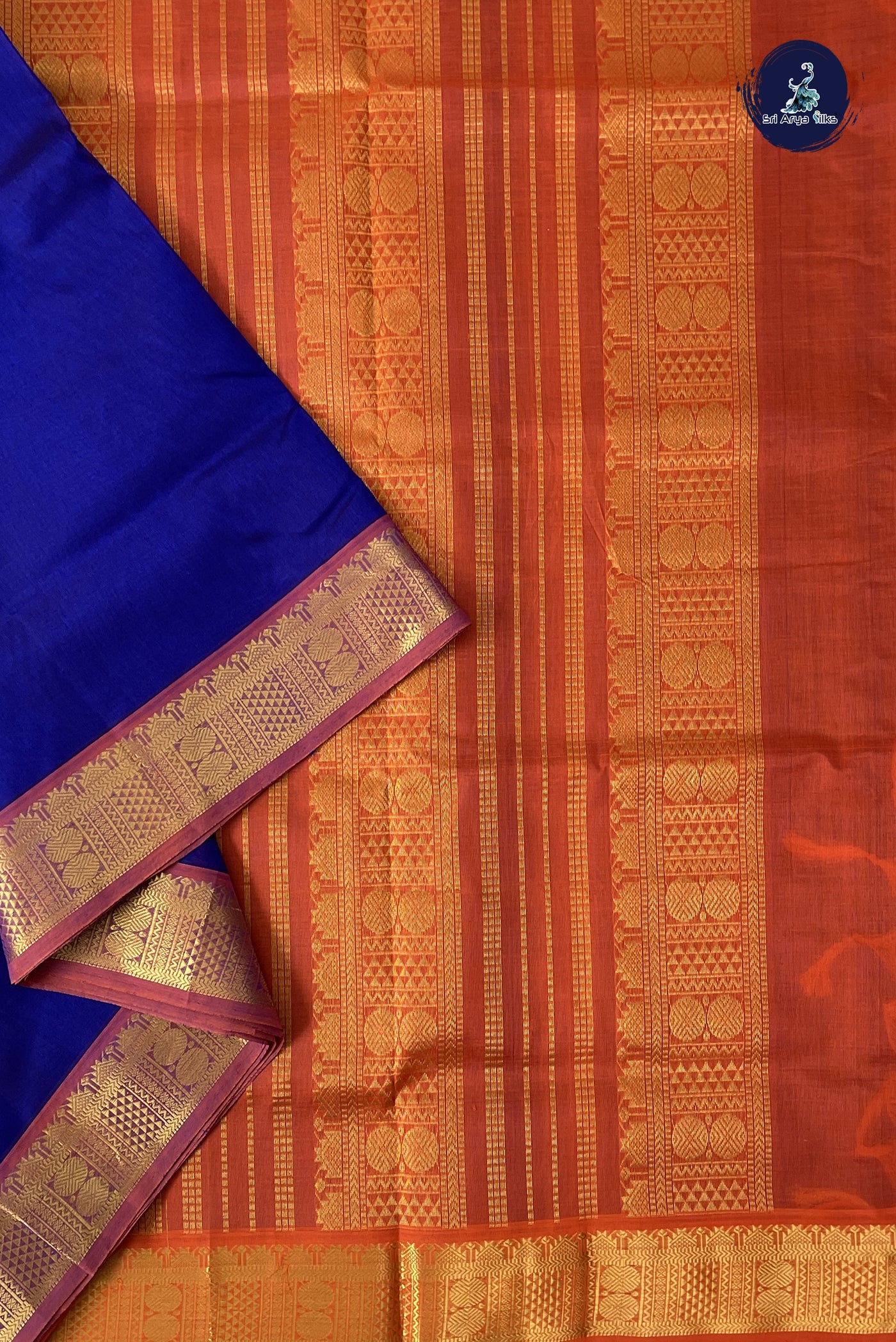 Royal Blue 10 Yards Silk Cotton Saree With Plain Pattern