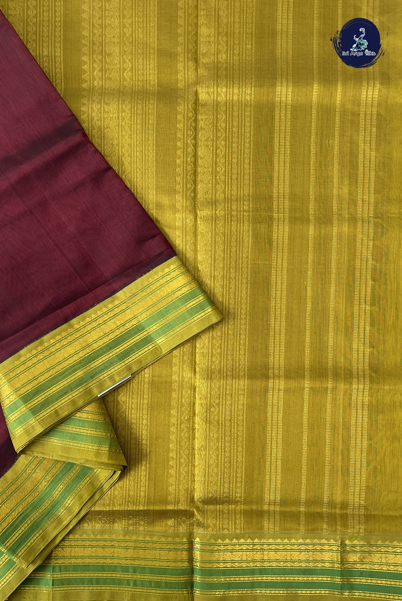 Dual Tone Maroon 10 Yards Silk Cotton Saree With Plain Pattern