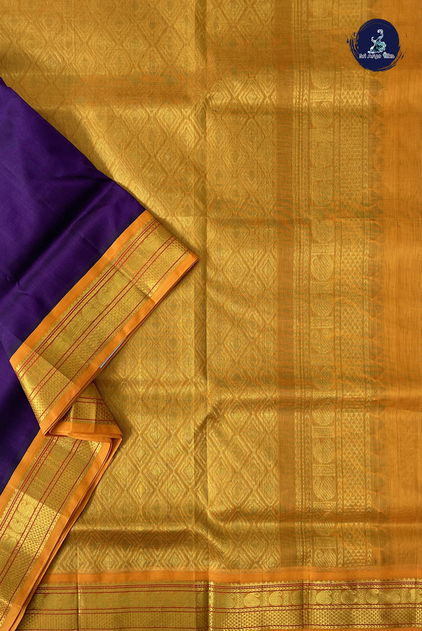 Jamun 10 Yards Silk Cotton Saree With Plain Pattern