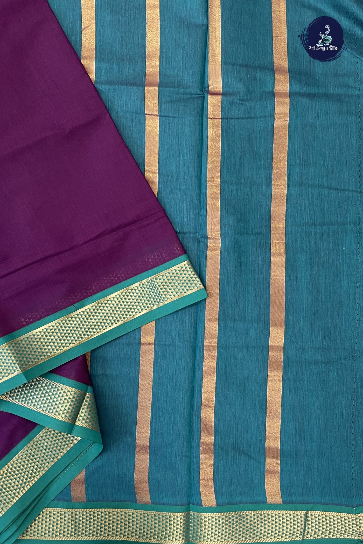 Jamun Madisar Semi Silk Cotton Saree With Plain Pattern