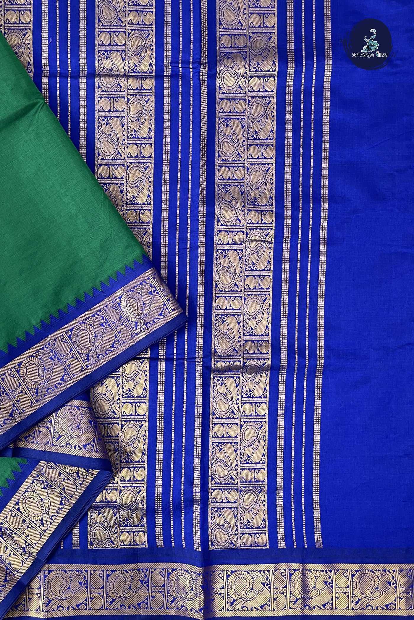 Green Madisar Semi Silk Cotton Saree With Plain Pattern